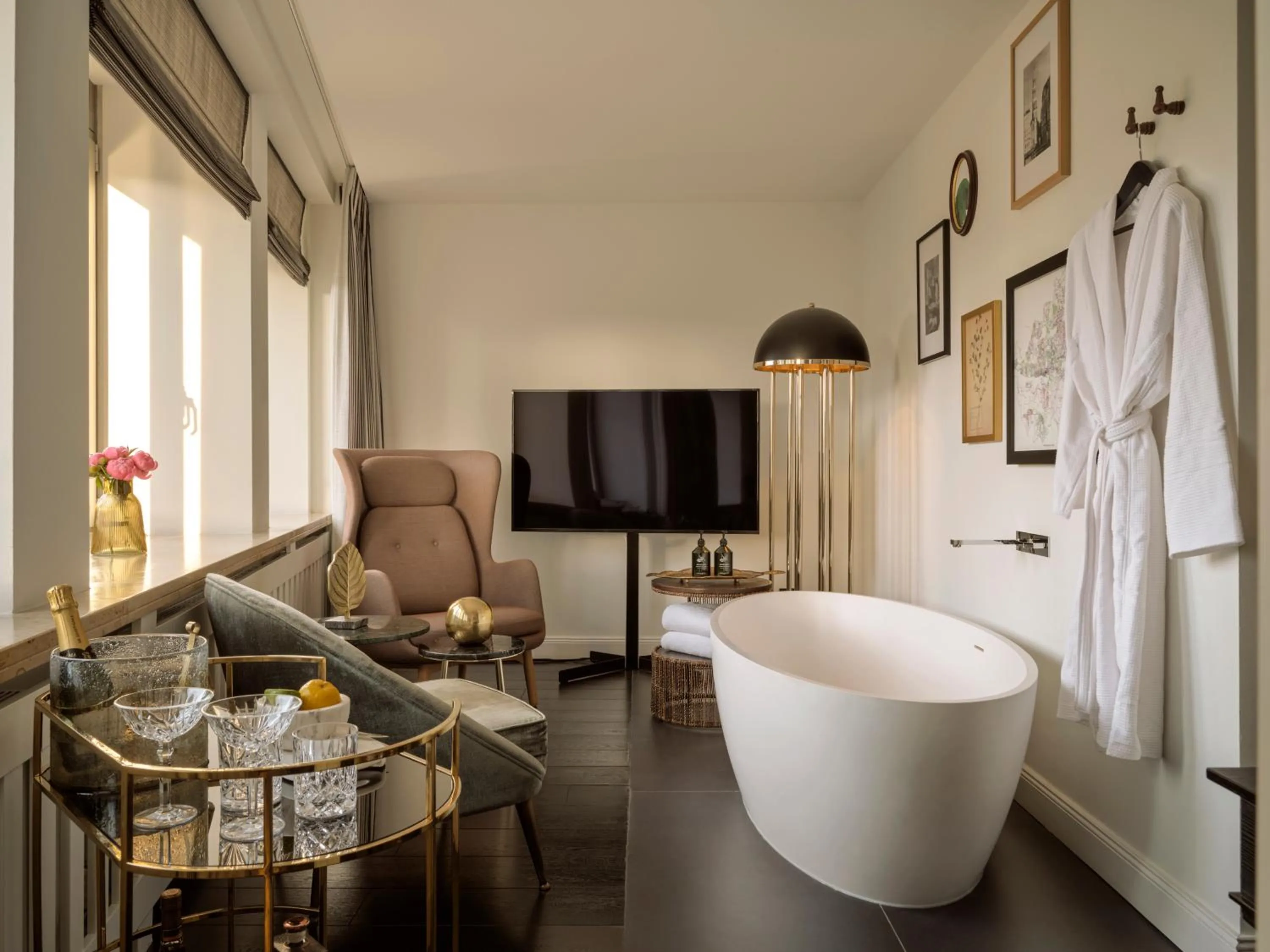 Bath in The Nikolai Hamburg - Leonardo Limited Edition