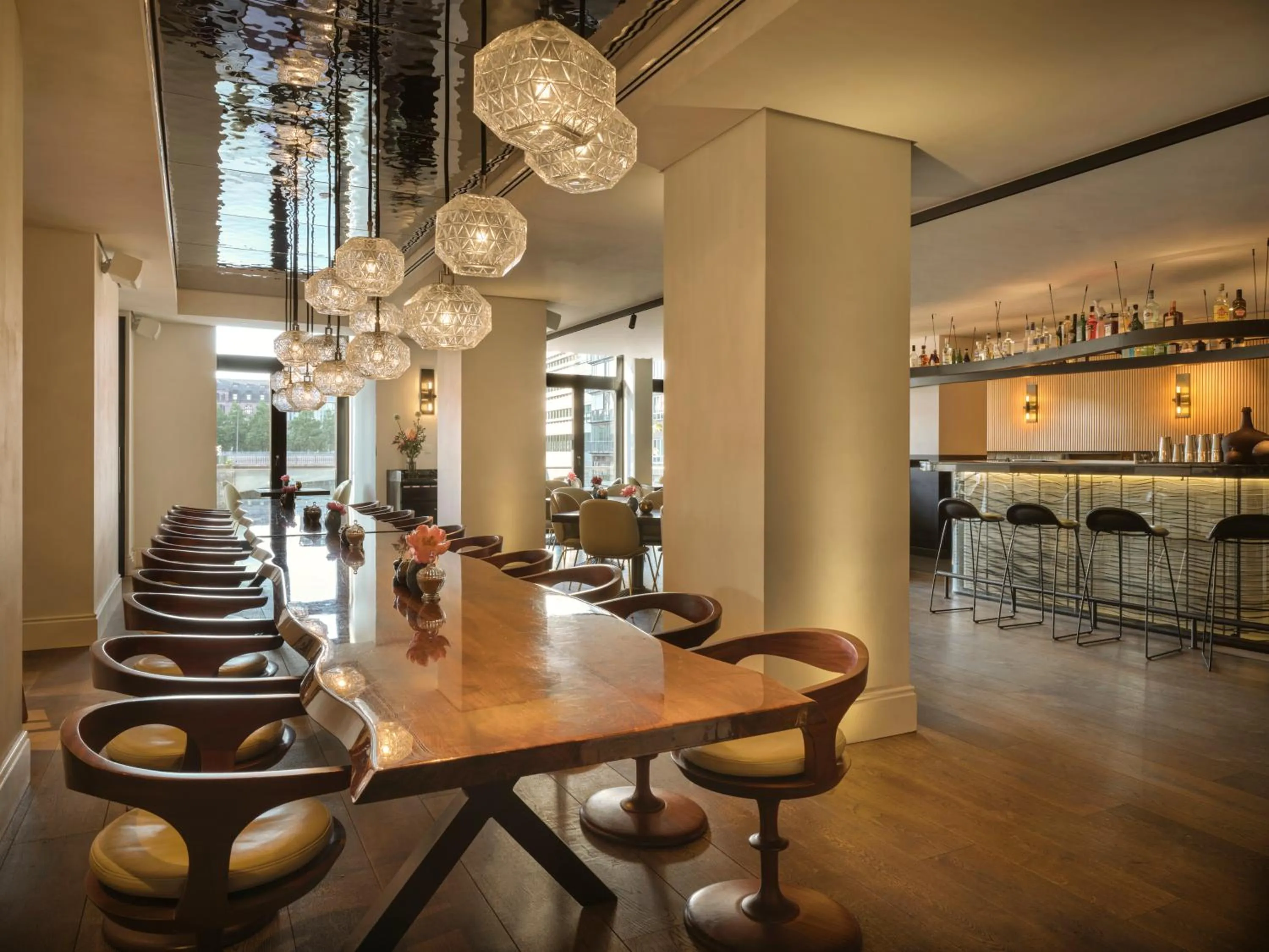 Restaurant/places to eat in The Nikolai Hamburg - Leonardo Limited Edition