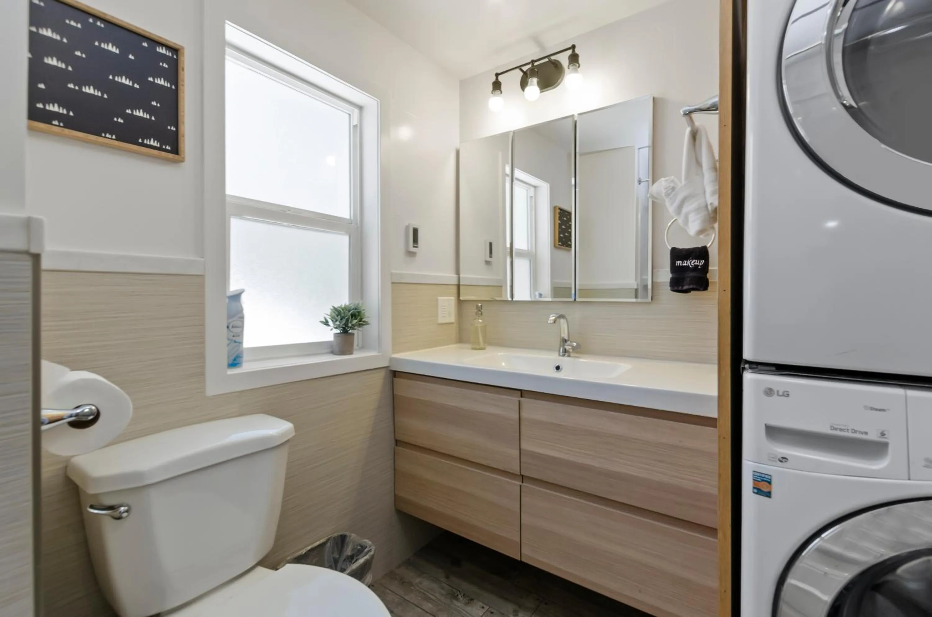 Bathroom in Firelite Lodge