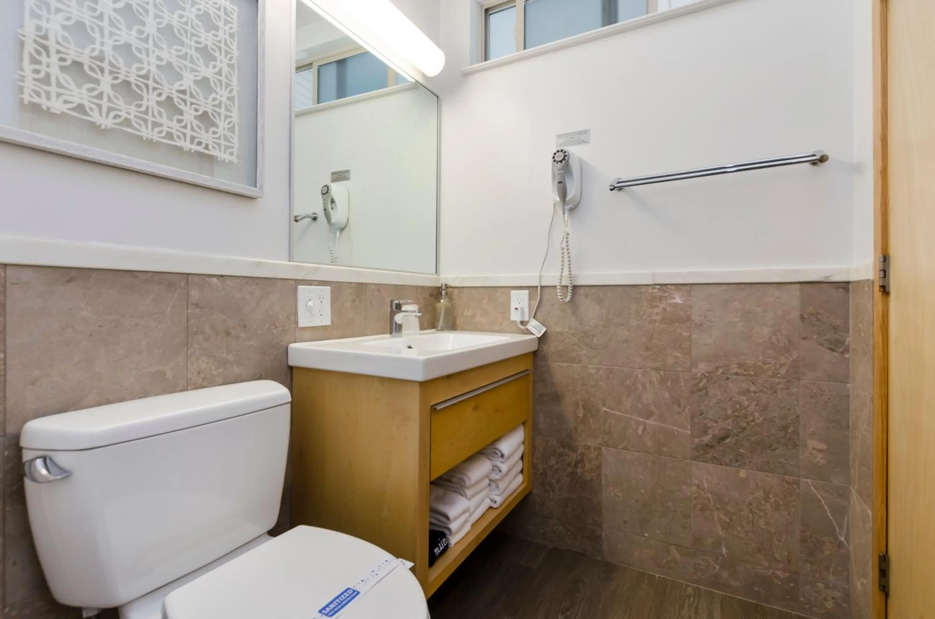 Toilet in Firelite Lodge