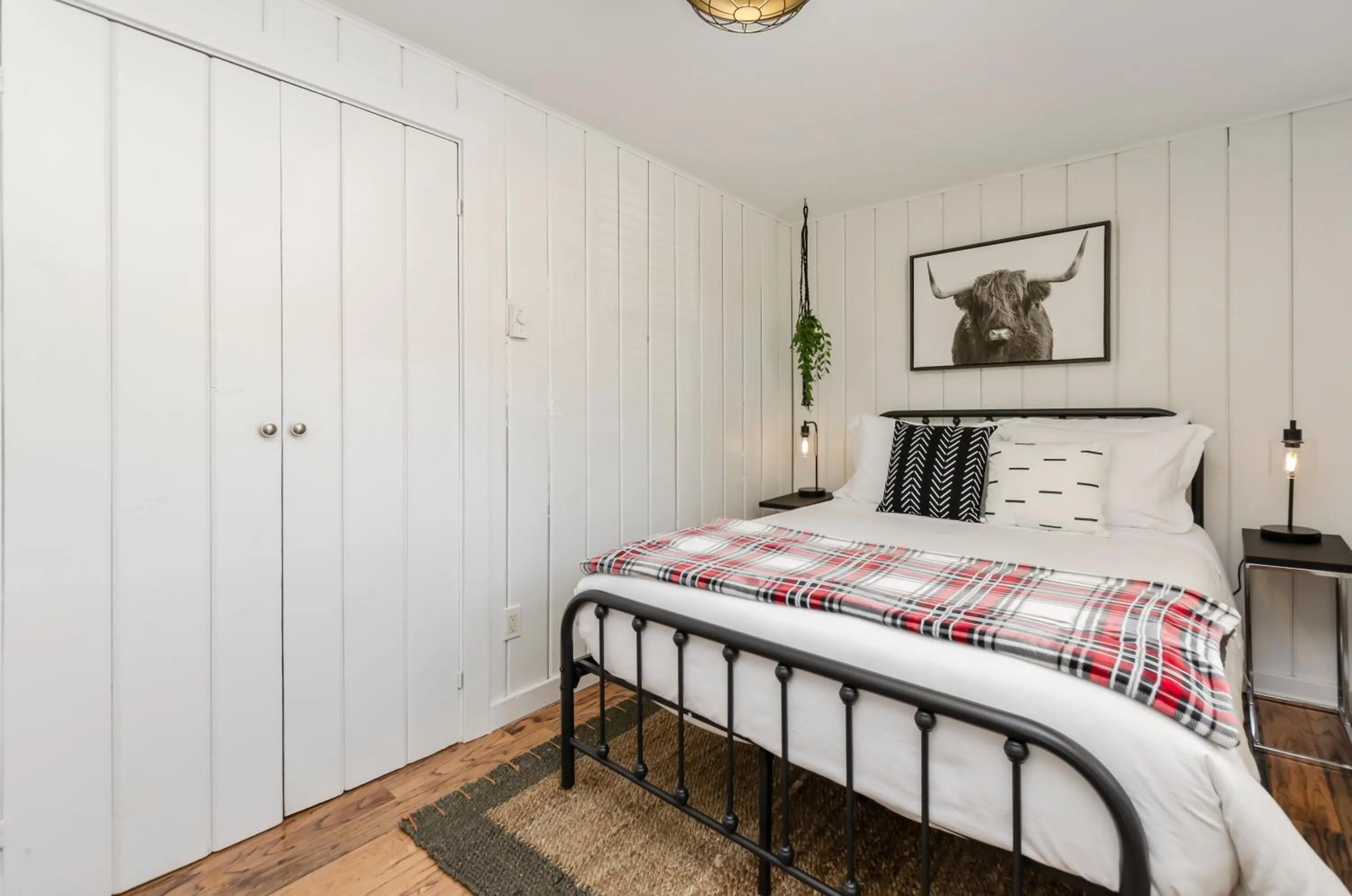 Bedroom, Bed in Firelite Lodge