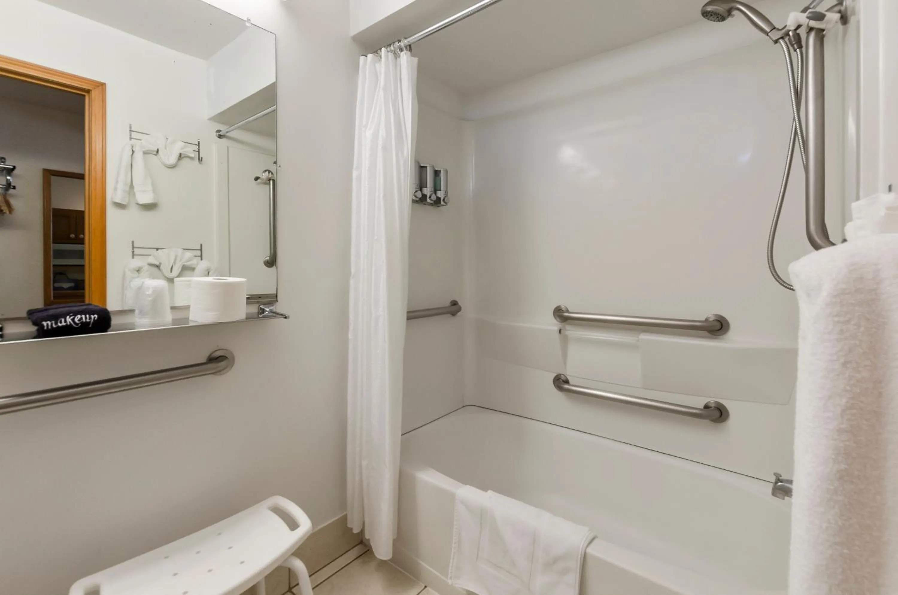 Shower in Firelite Lodge