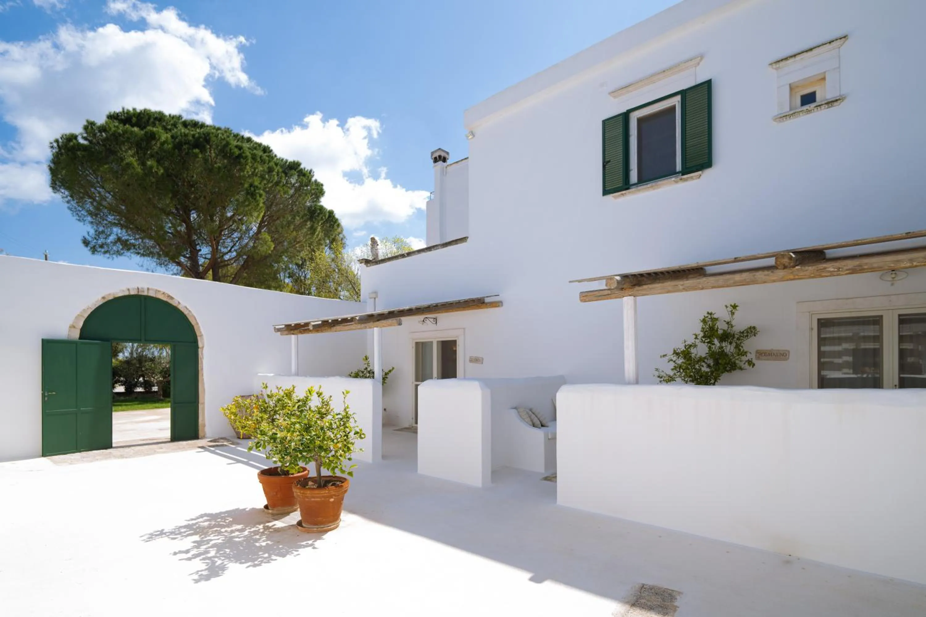 Inner courtyard view in Masseria San Michele
