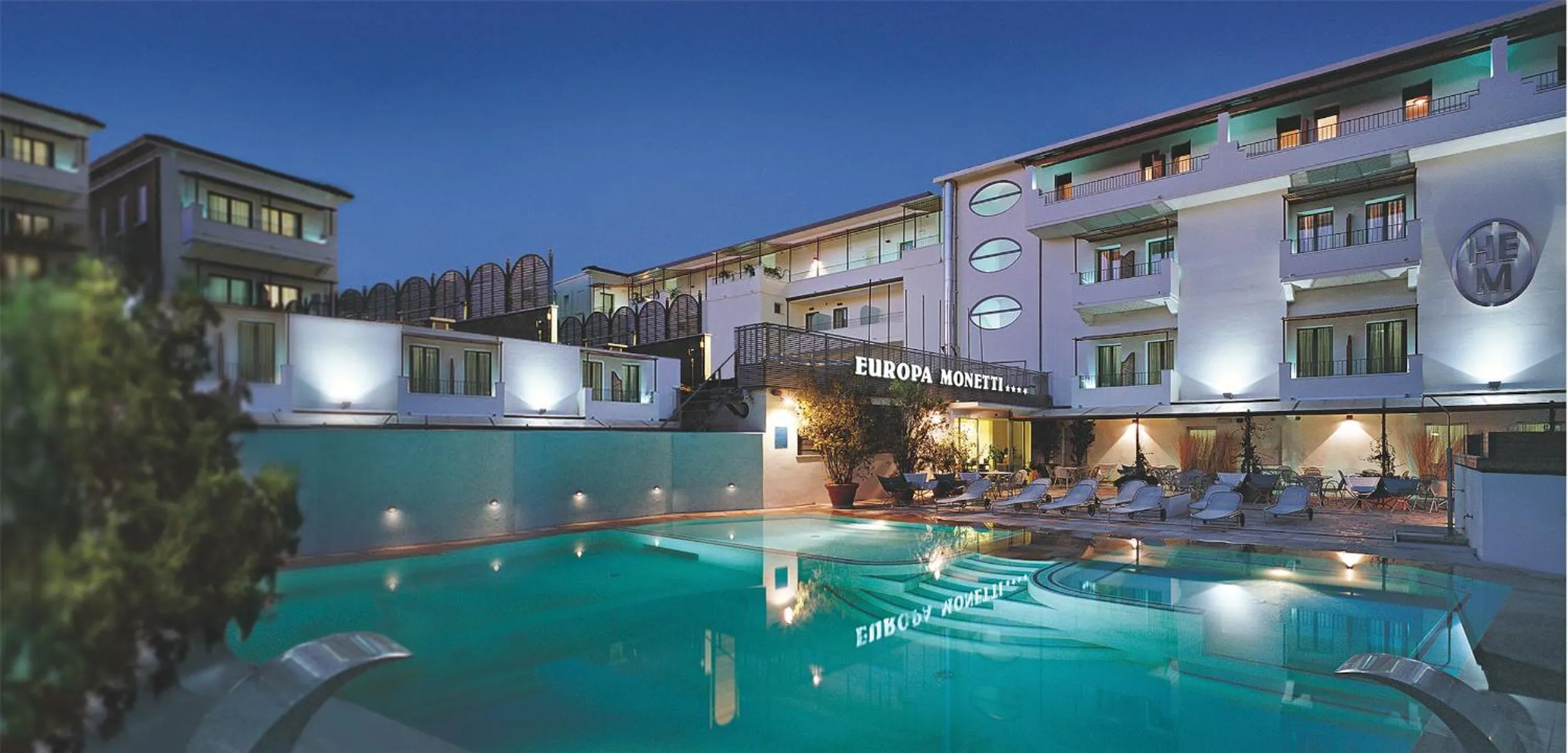 Swimming pool in Hotel Europa Monetti