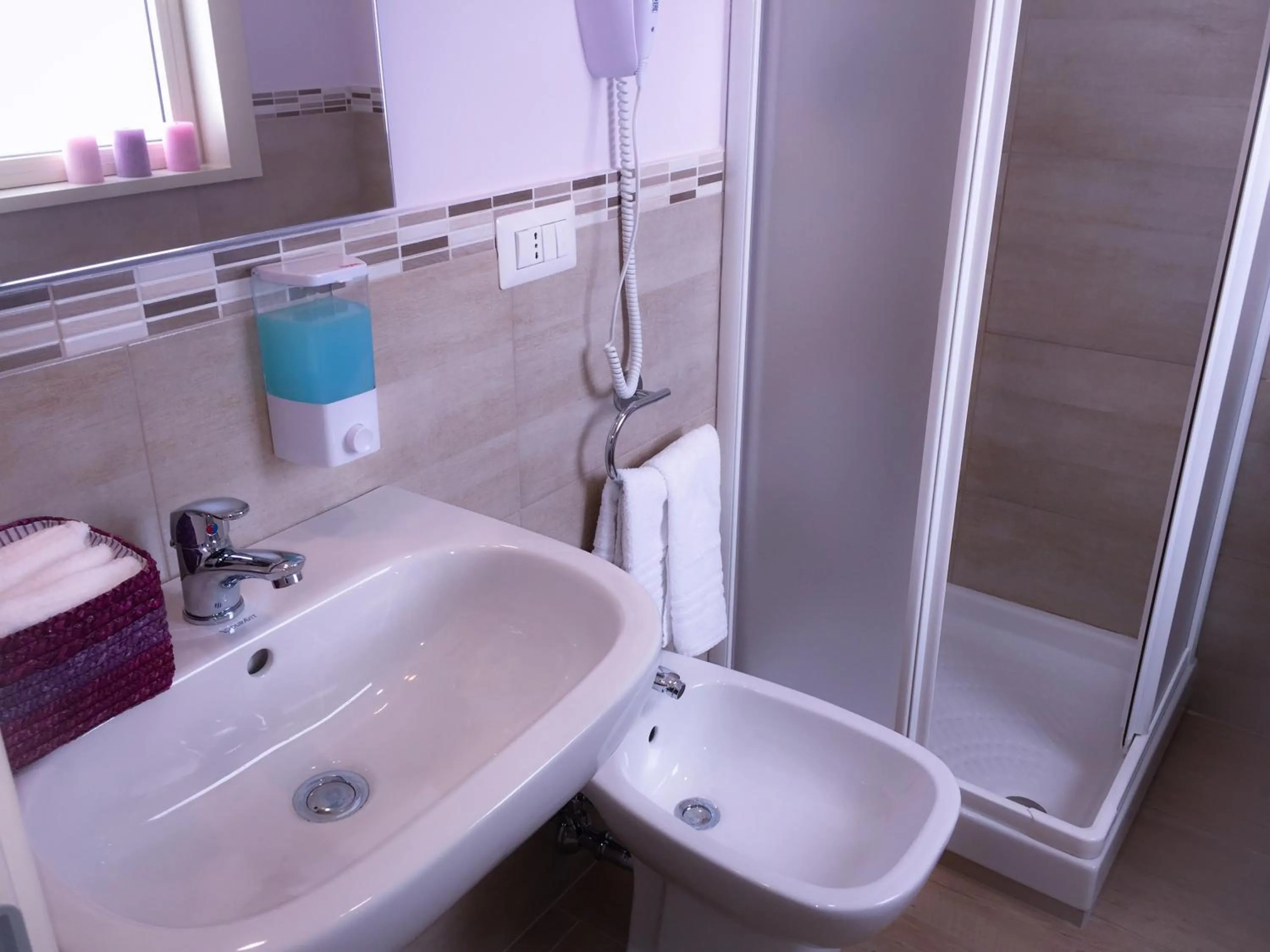 Shower in B&B Policlinico Gaspare Rodolico