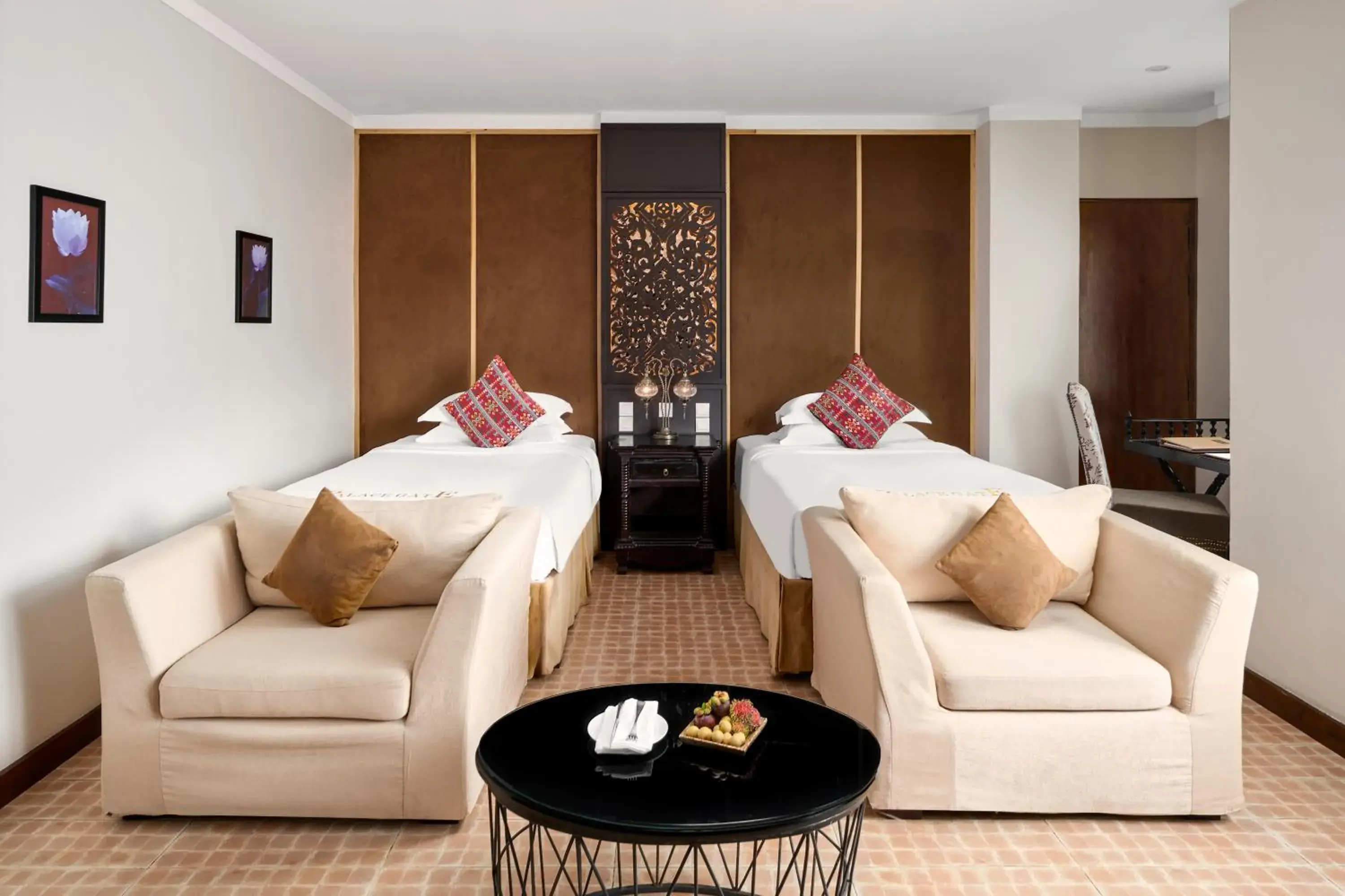 Royal Deluxe Twin with View in Palace Gate Hotel & Resort by EHM Royal Deluxe Twin with View in Palace Gate Hotel & Resort by EHM