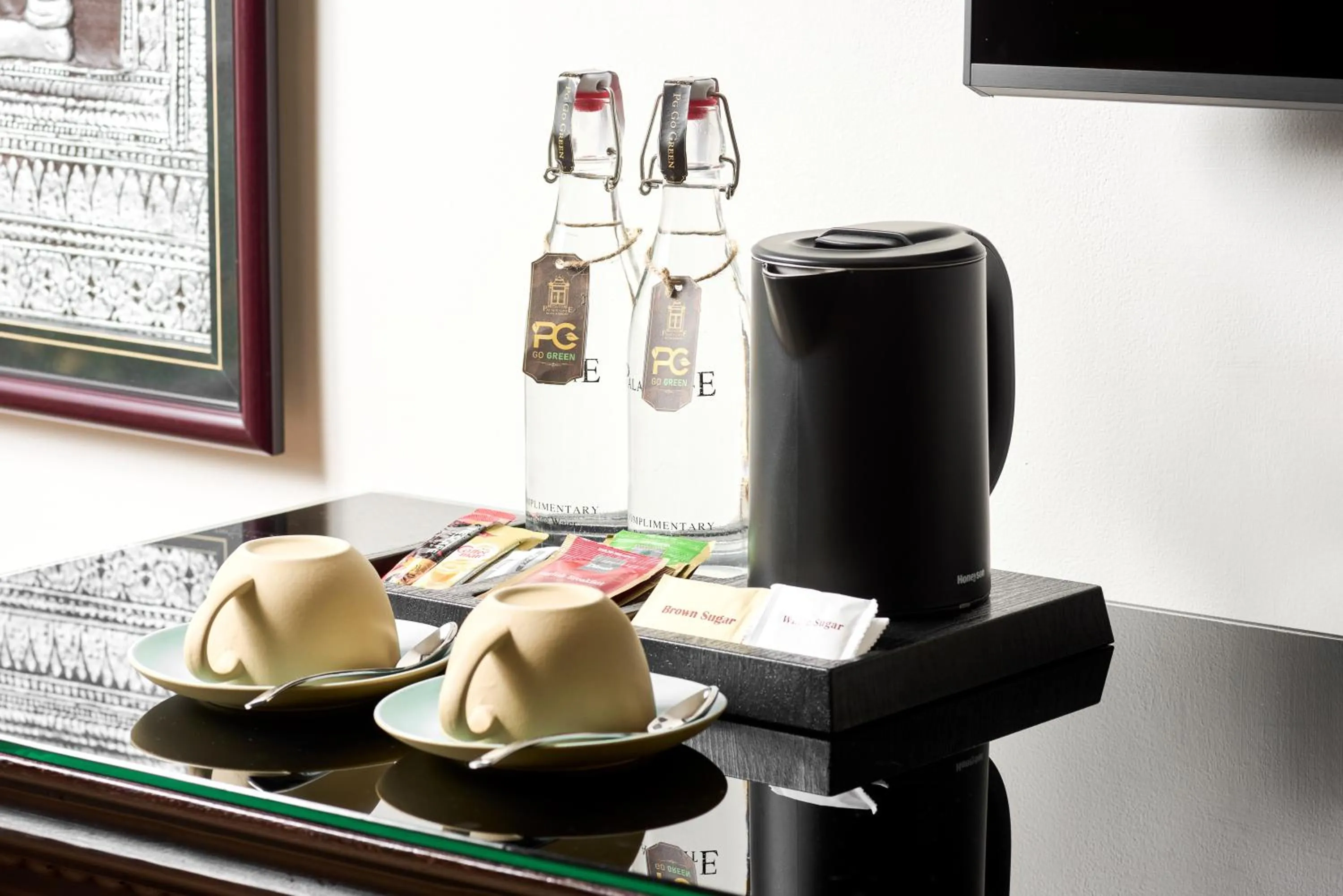 Coffee/tea facilities in Palace Gate Hotel & Resort by EHM