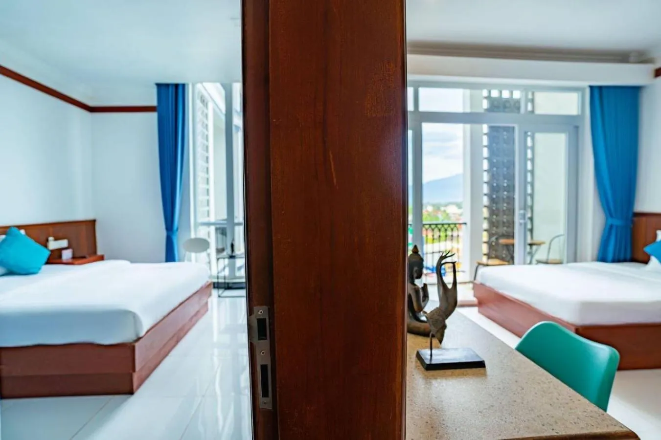 Photo of the whole room, Bed in Kampot View Boutique