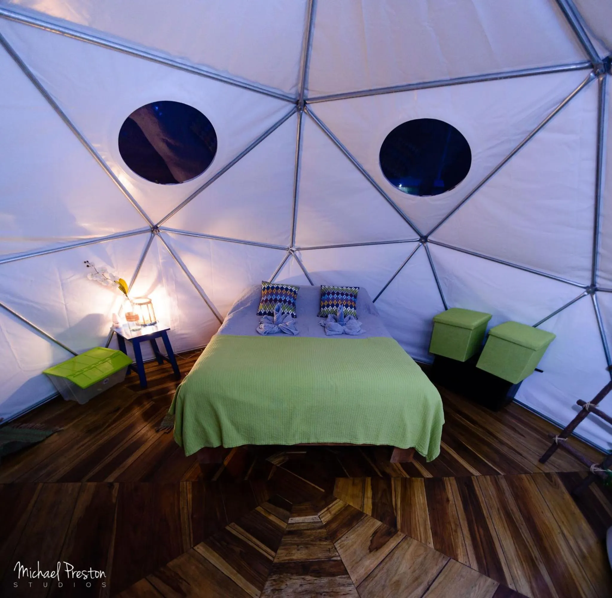 Photo of the whole room, Bed in Hotel Faith Glamping Dome Costa Rica