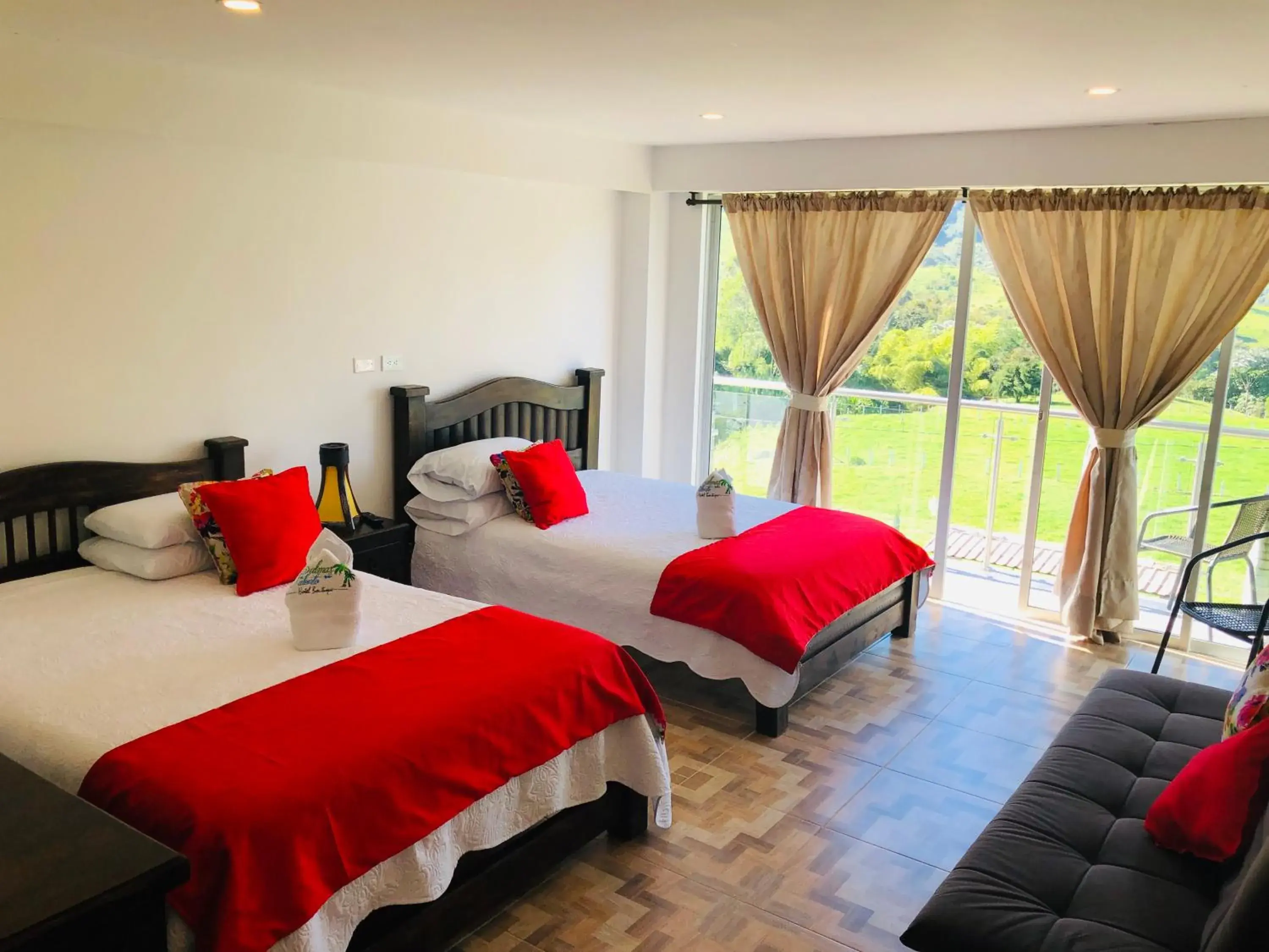 Quadruple Room with Private Bathroom in Hotel Boutique Palmas de Salento Quadruple Room with Private Bathroom in Hotel Boutique Palmas de Salento