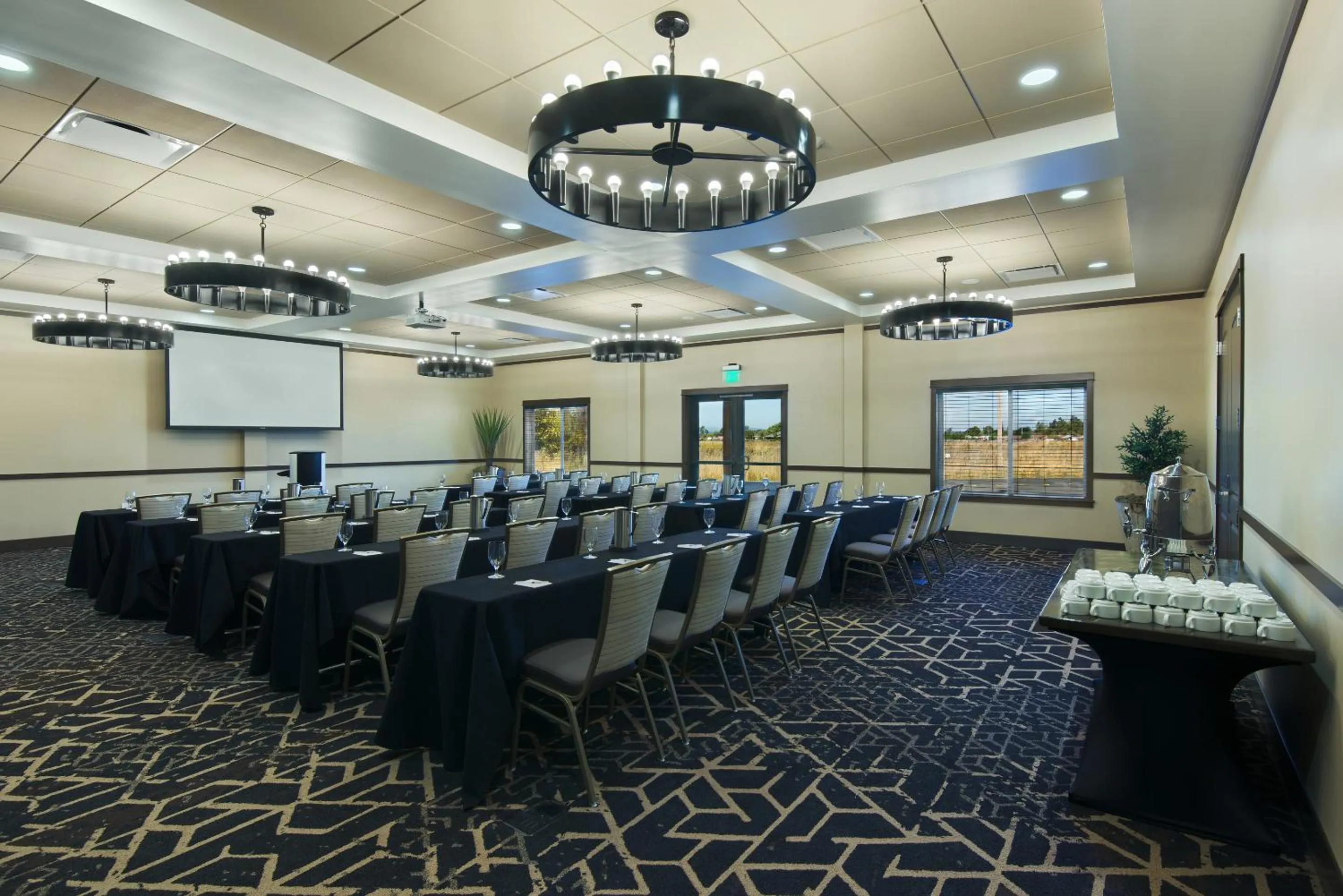 Business facilities in Oxford Suites Sonoma - Rohnert Park