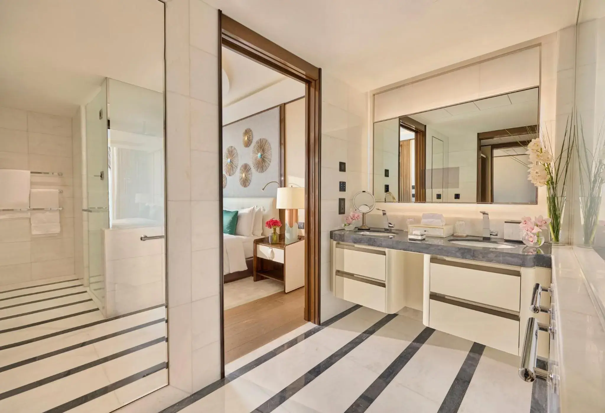 Executive Suite in Mandarin Oriental Al Faisaliah, Riyadh Executive Suite in Mandarin Oriental Al Faisaliah, Riyadh