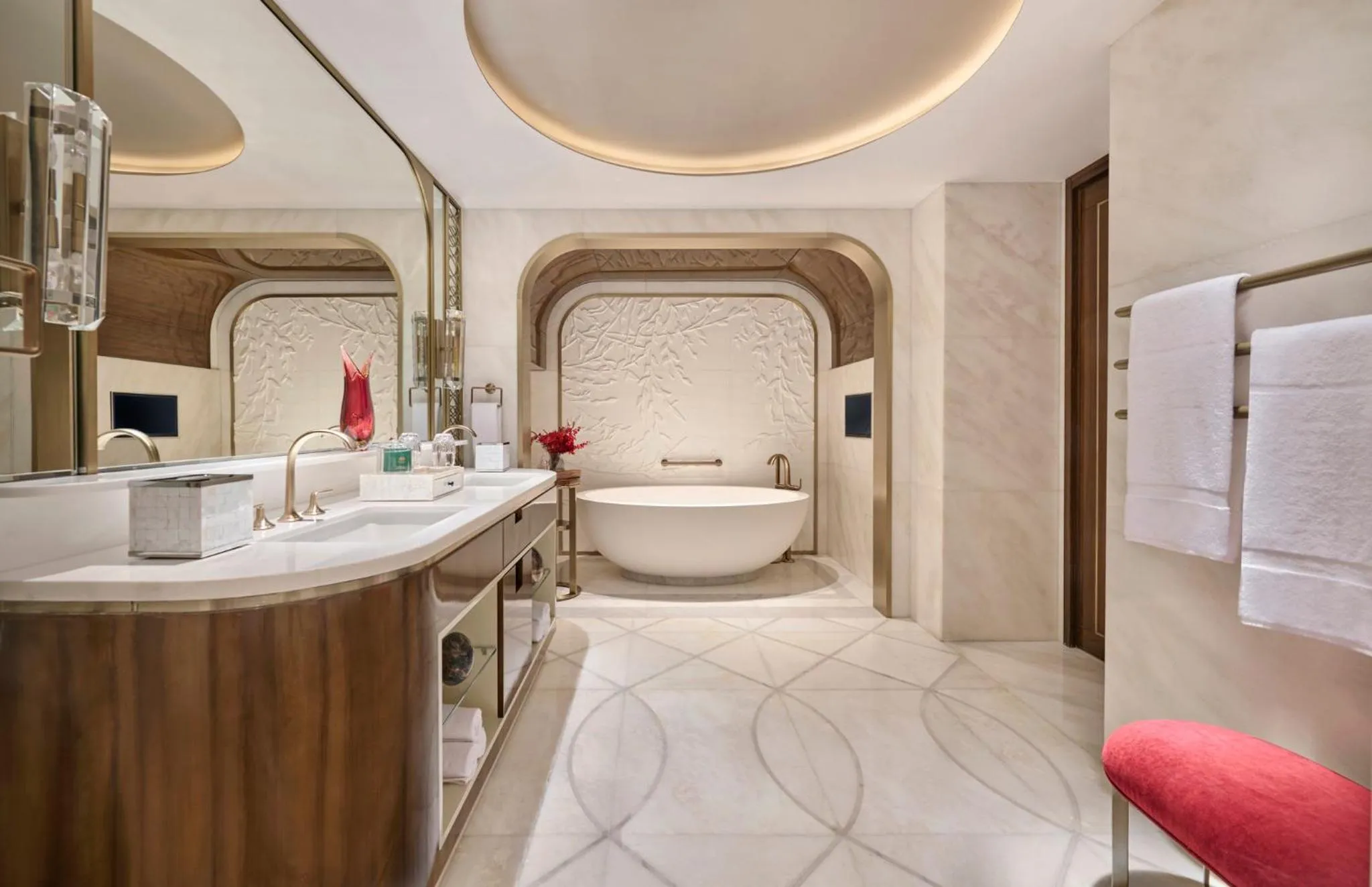 Bathroom in Mandarin Oriental Al Faisaliah, Riyadh