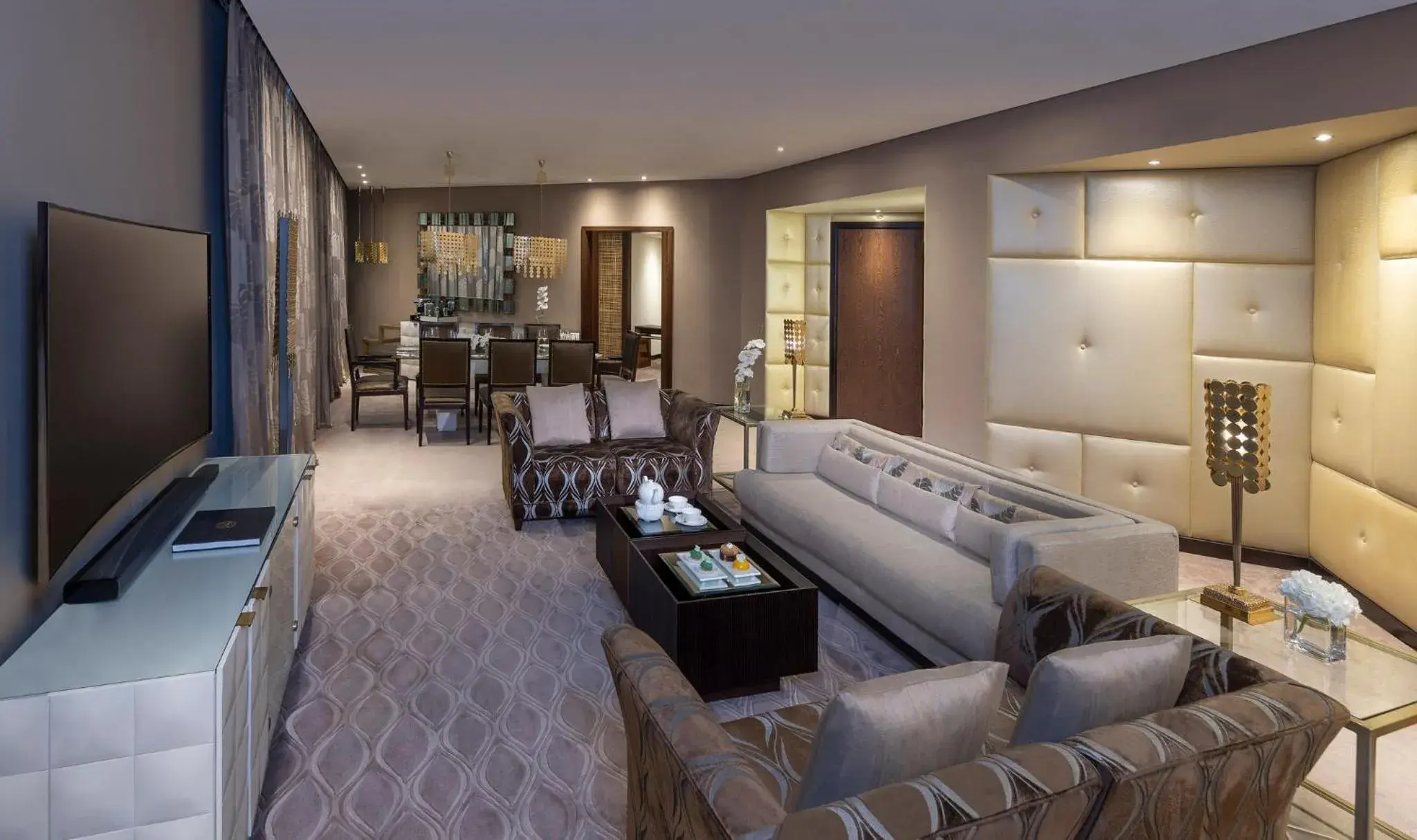 Al Faisaliah Suite in Mandarin Oriental Al Faisaliah, Riyadh Al Faisaliah Suite in Mandarin Oriental Al Faisaliah, Riyadh