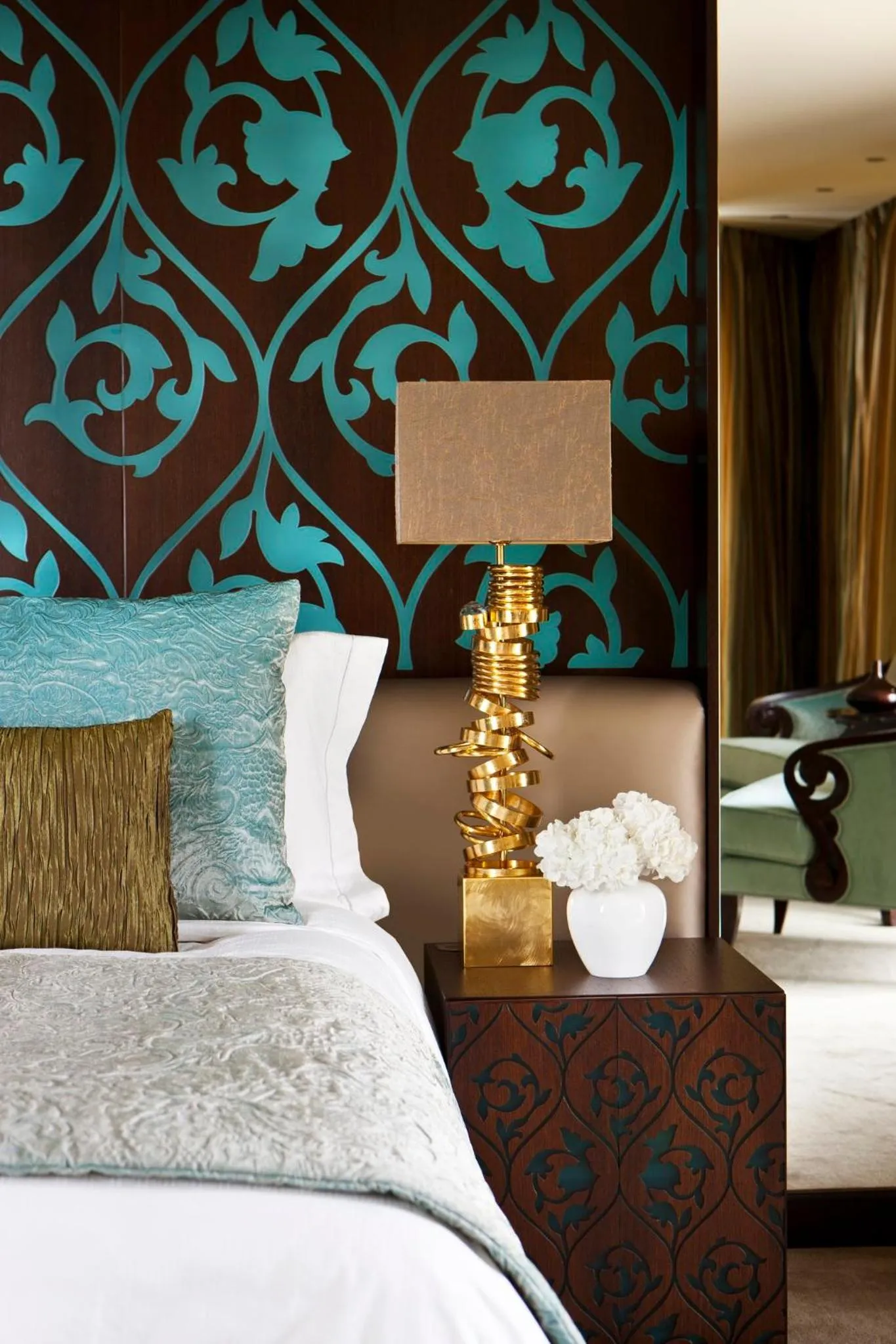 Photo of the whole room, Bed in Mandarin Oriental Al Faisaliah, Riyadh