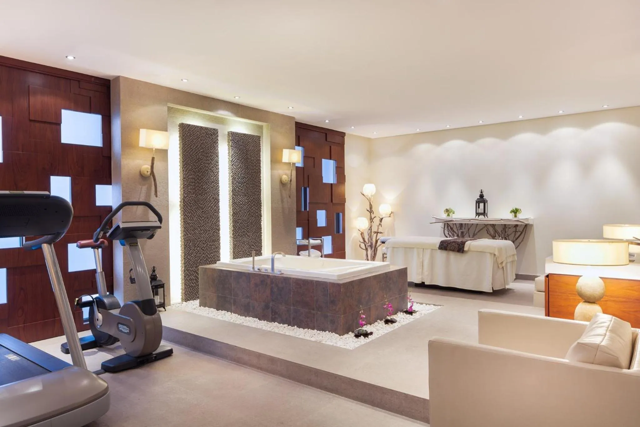 Photo of the whole room in Mandarin Oriental Al Faisaliah, Riyadh