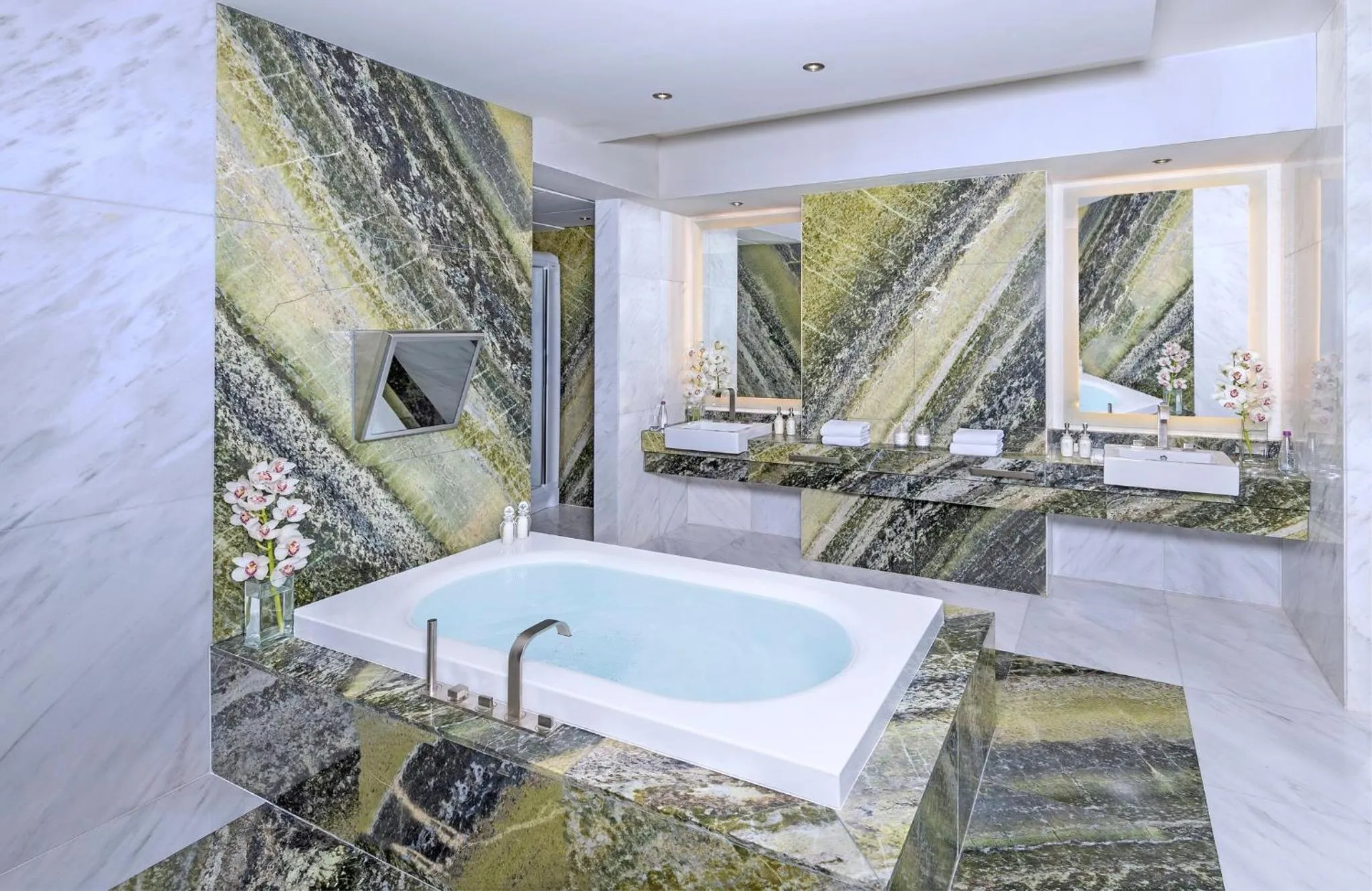 Bathroom in Mandarin Oriental Al Faisaliah, Riyadh