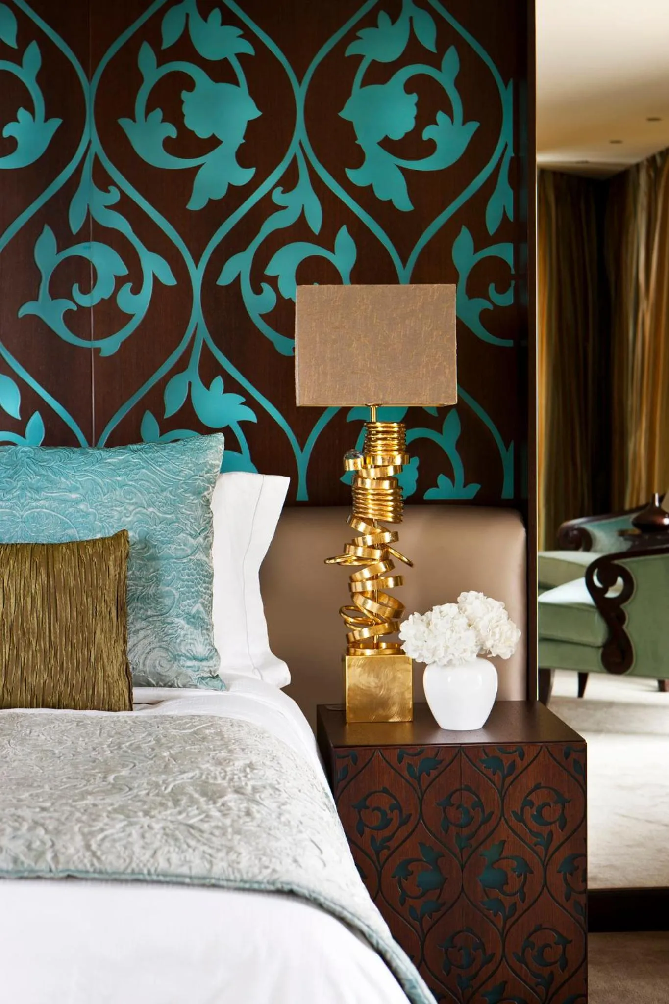 Photo of the whole room, Bed in Mandarin Oriental Al Faisaliah, Riyadh