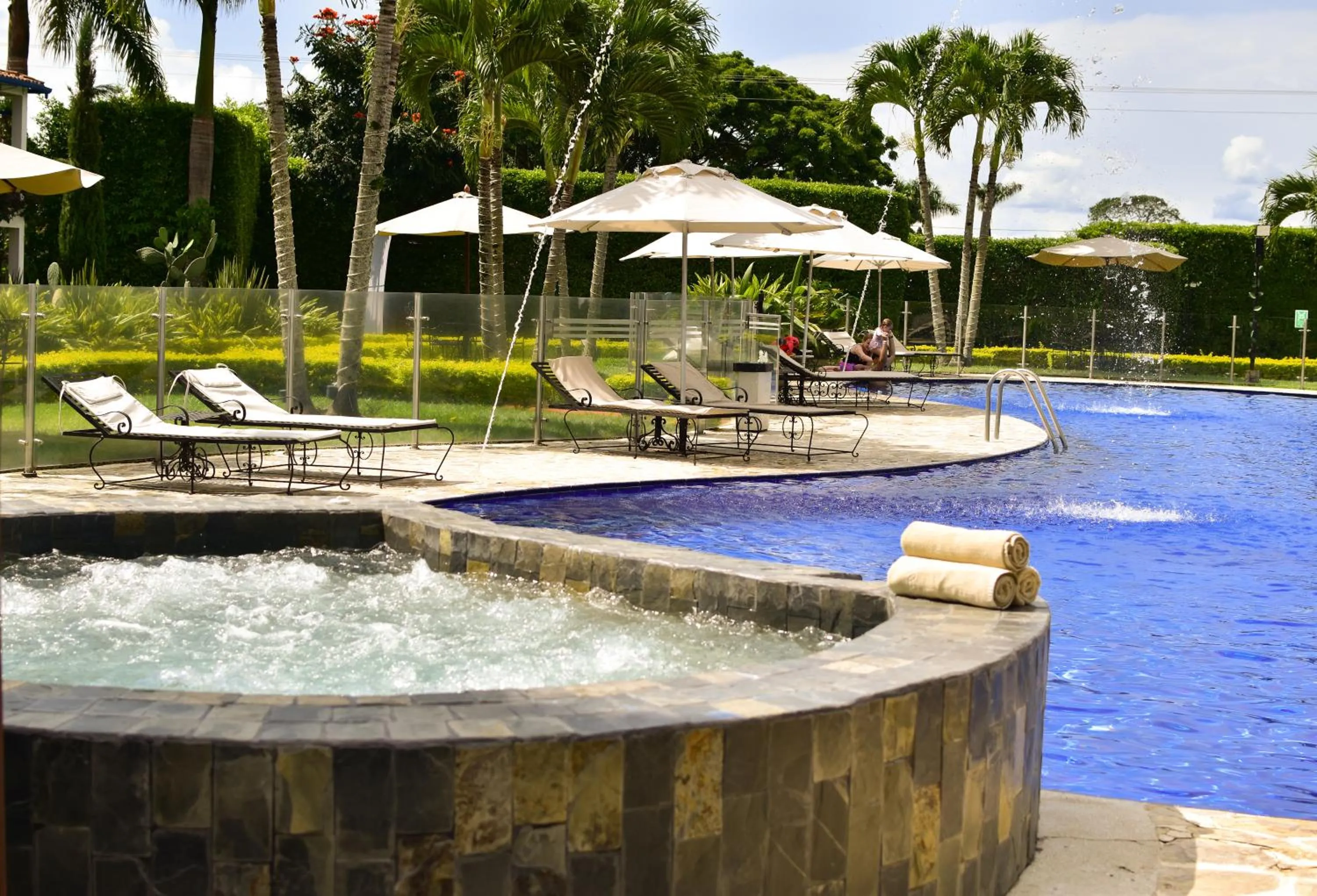 Swimming pool in Hotel Campestre Cafe Cafe