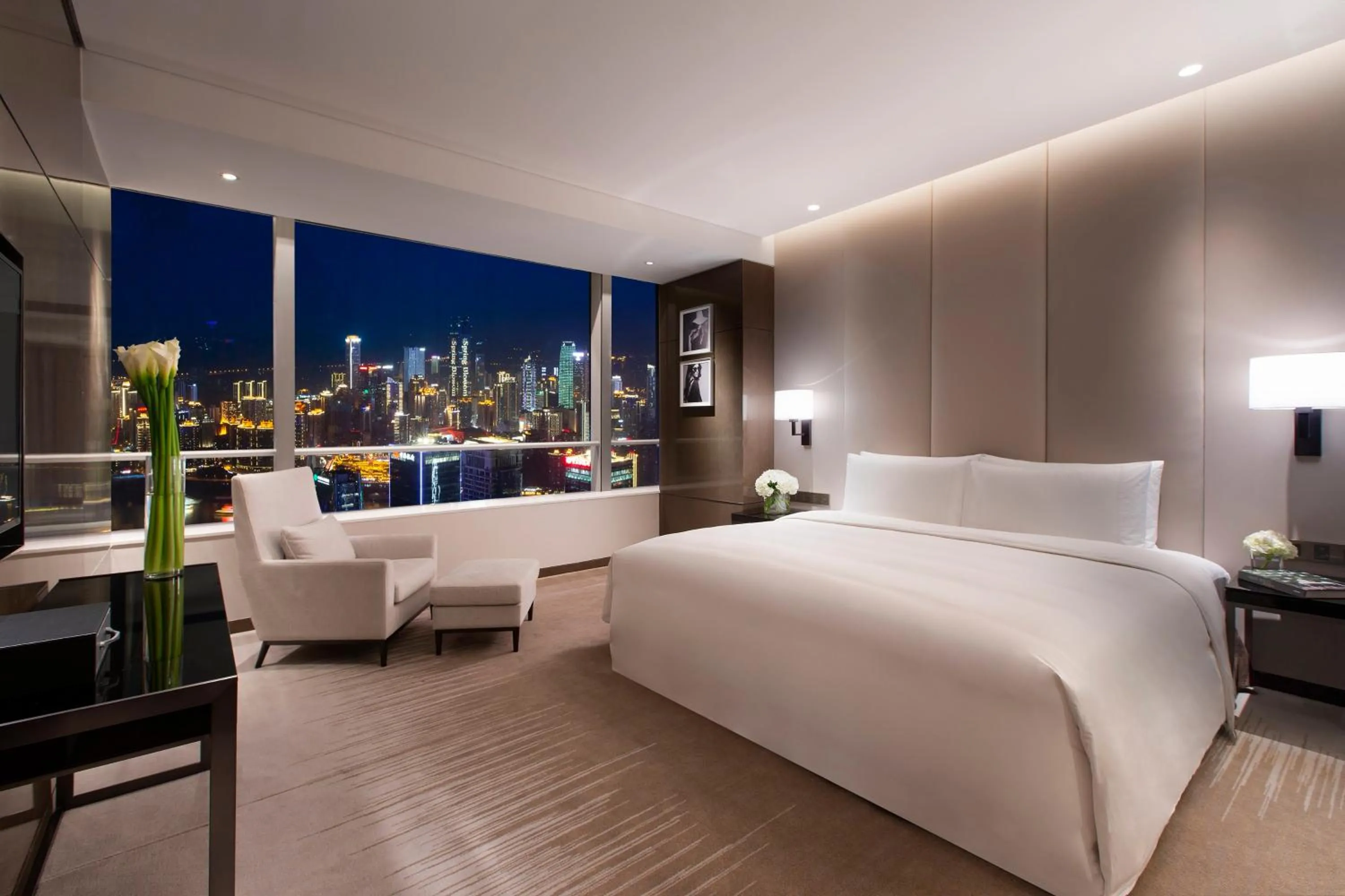 Bedroom, Bed in Niccolo Chongqing