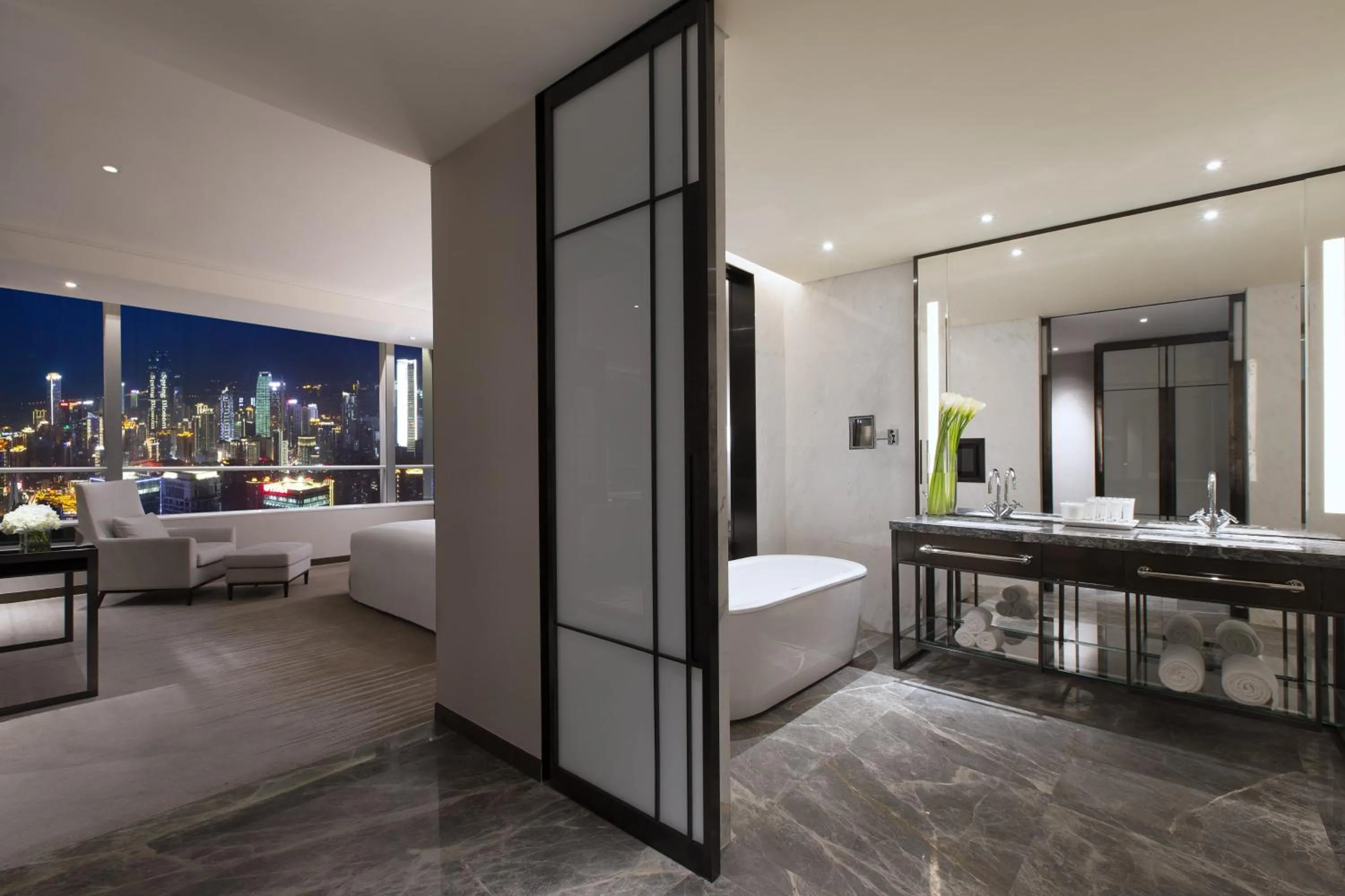 Photo of the whole room, Bed in Niccolo Chongqing