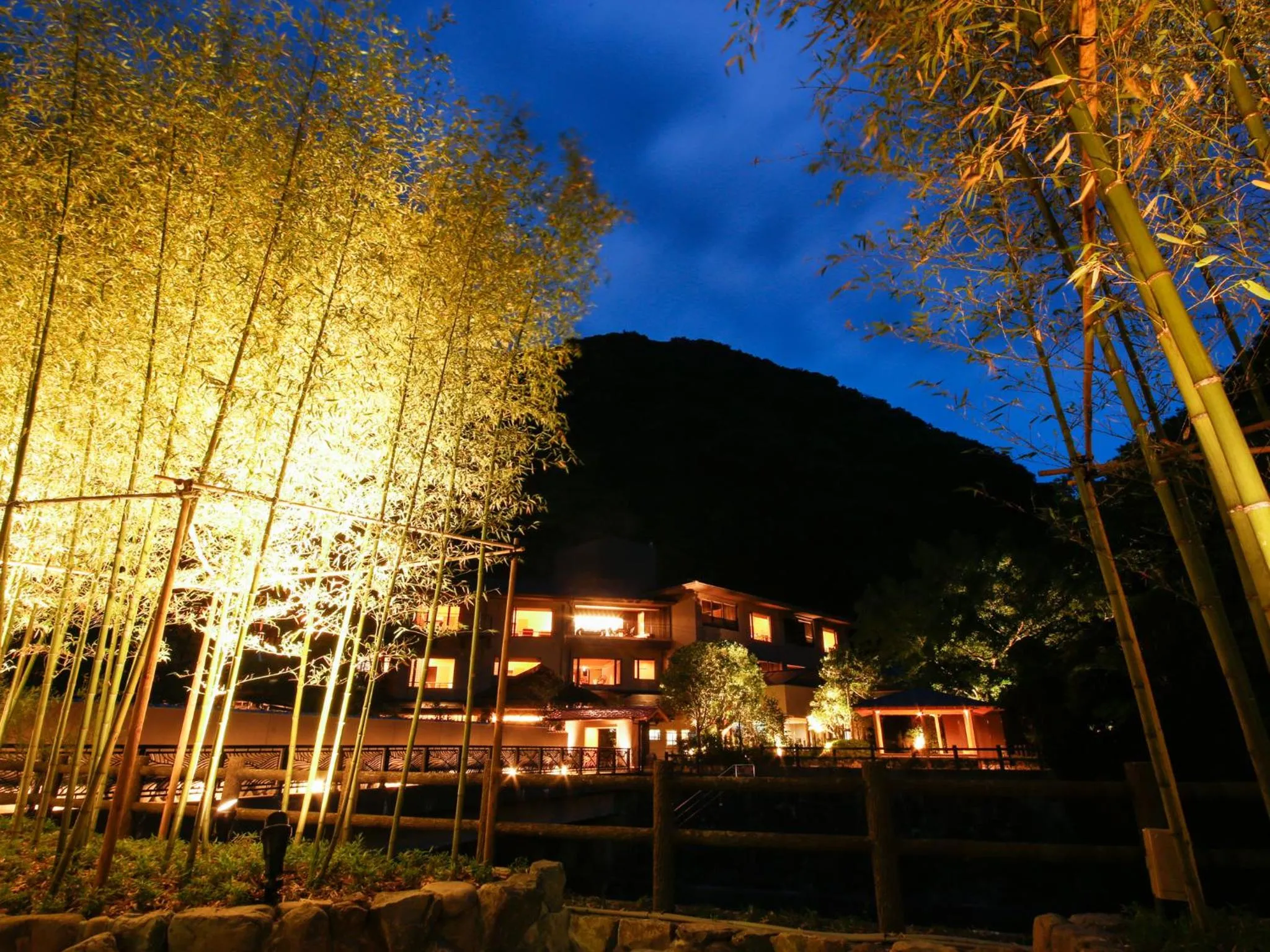 Facade/entrance in Asan Kotonami
