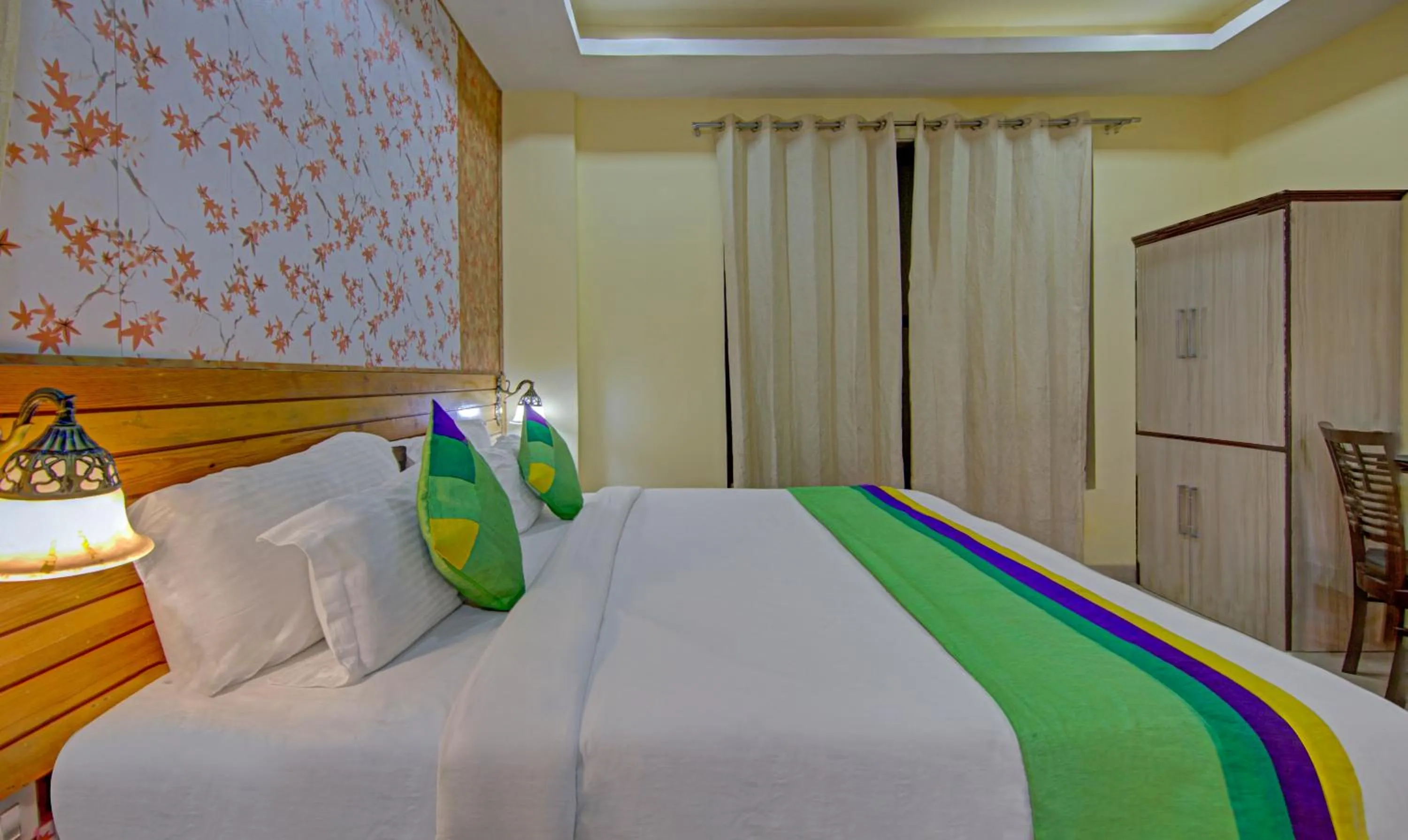 Bedroom, Bed in Treebo Roshan House with Valley View