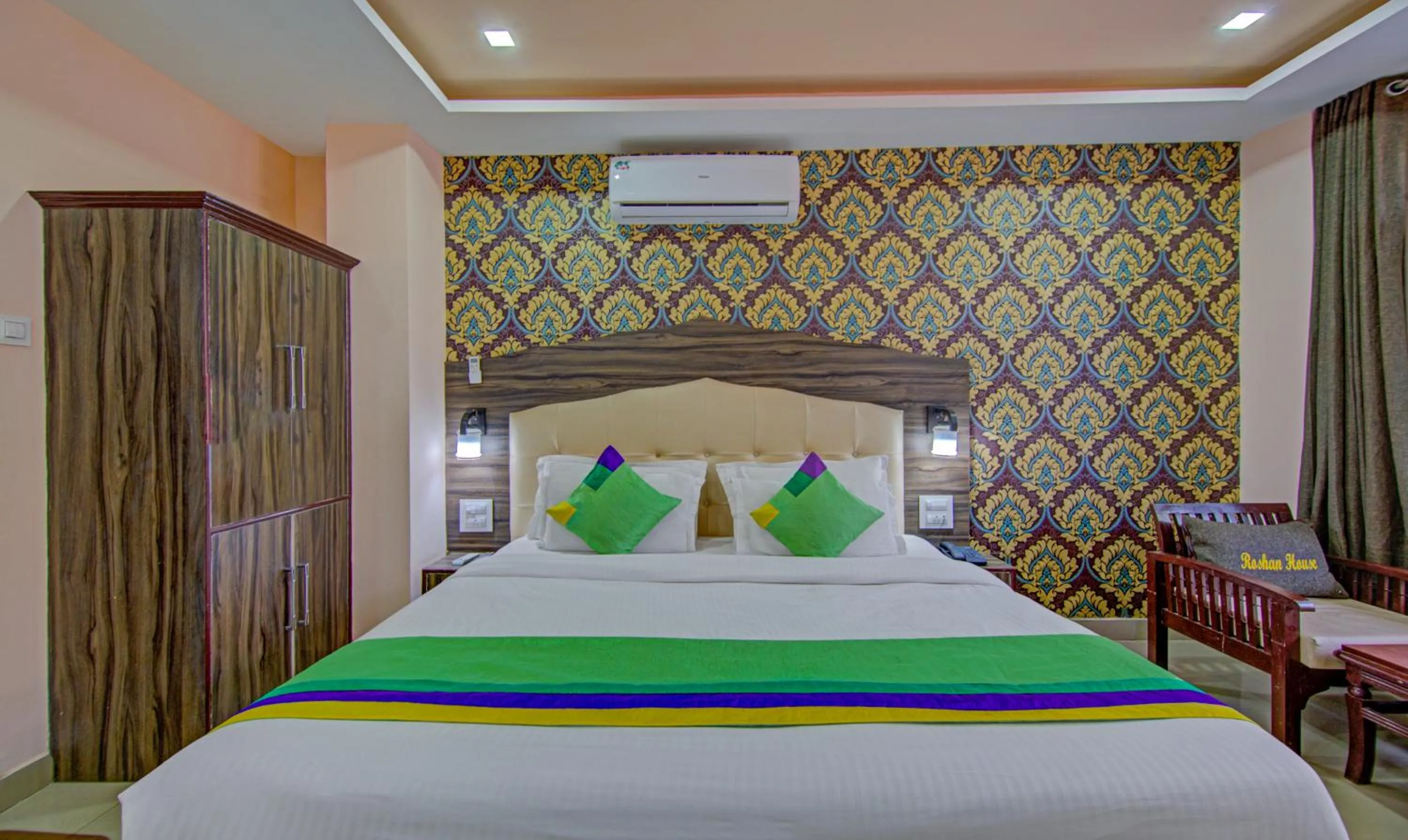 Bedroom, Bed in Treebo Roshan House with Valley View