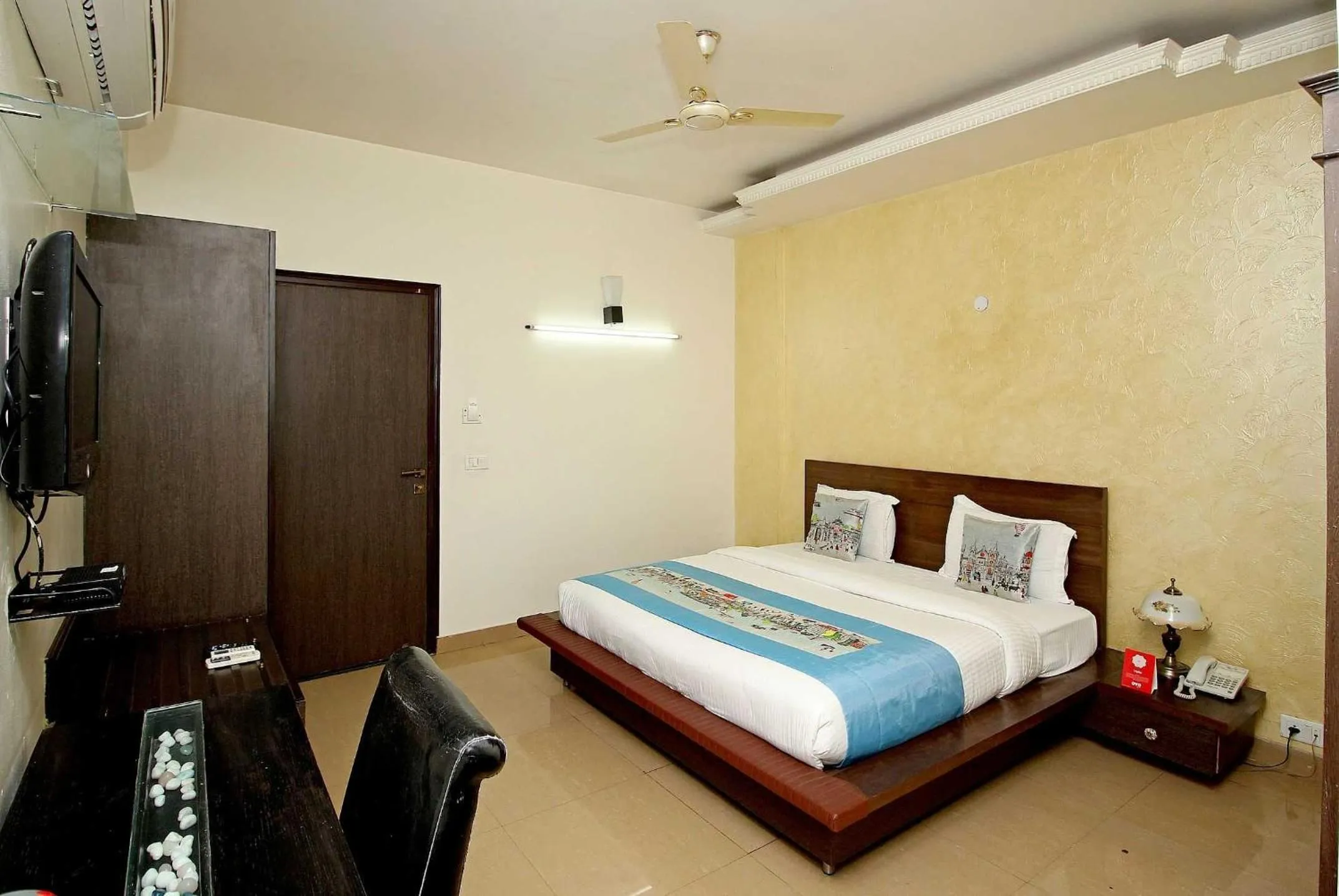 Bedroom, Bed in Collection O Sakshi