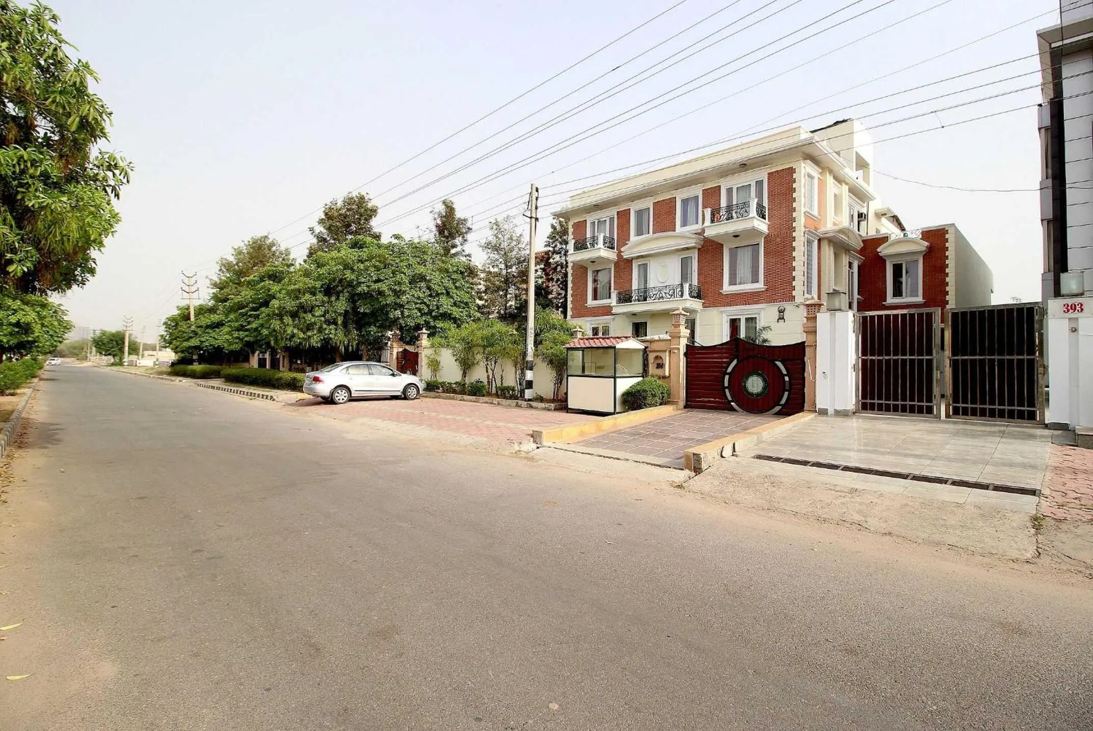 Facade/entrance in Collection O Sakshi