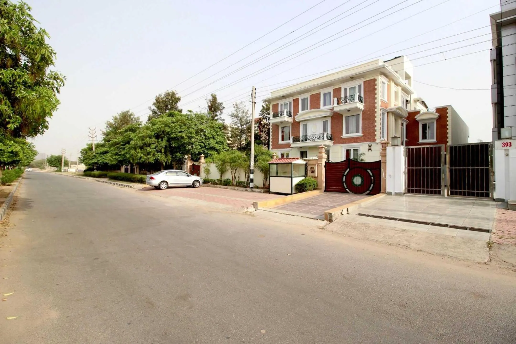 Facade/entrance in Collection O Sakshi