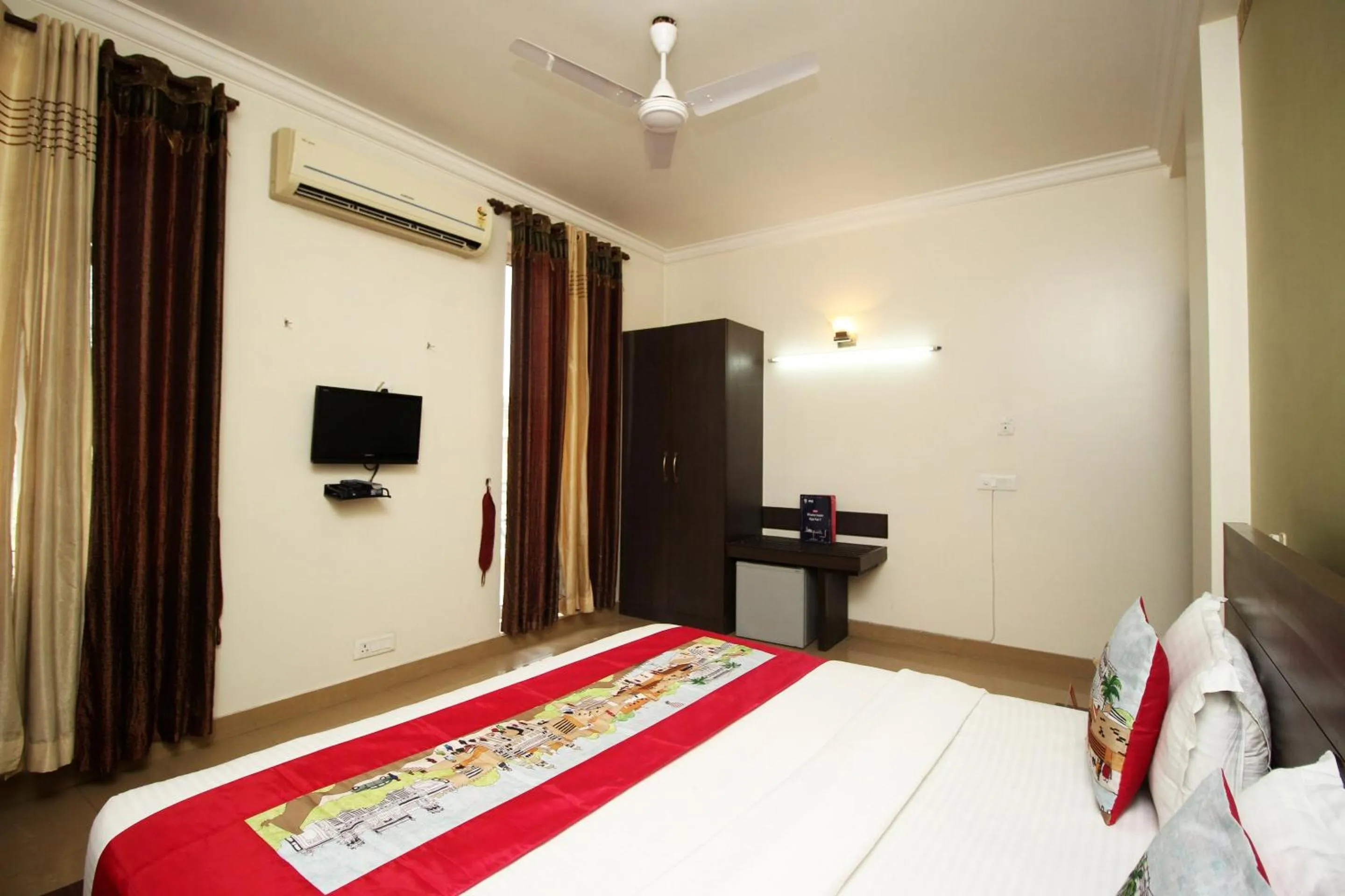 Bedroom in Collection O Sakshi