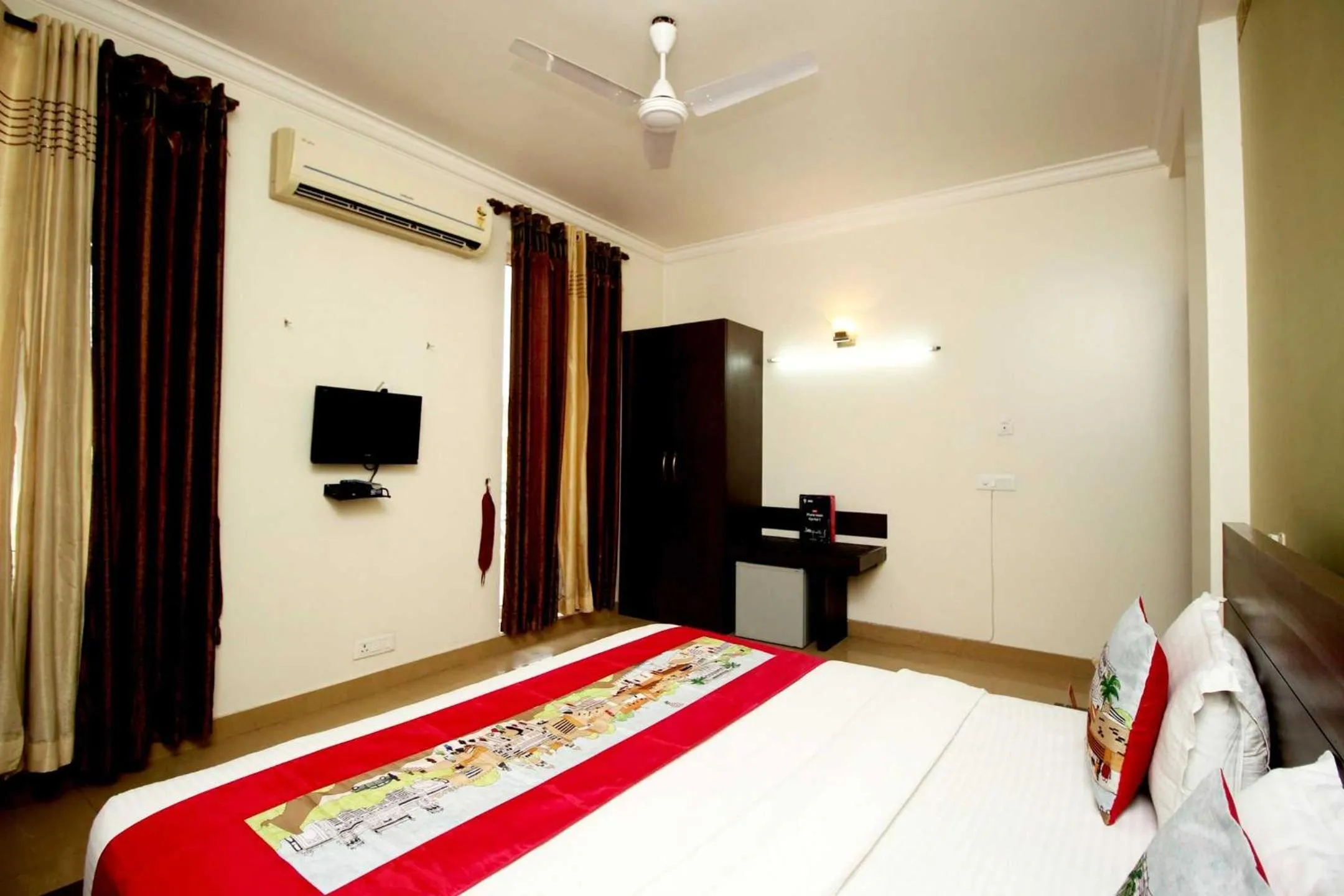 Bedroom in Collection O Sakshi