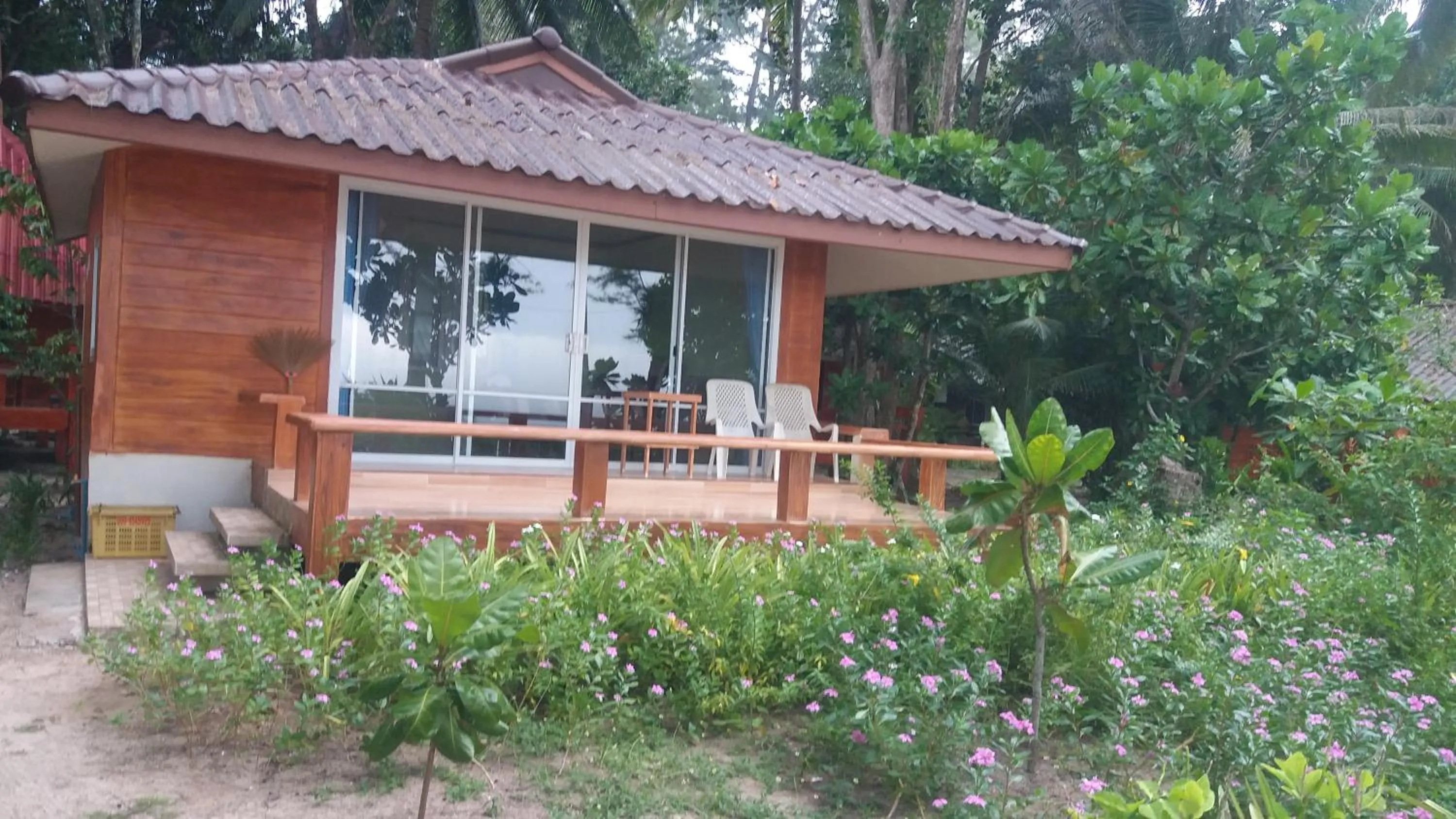 Phayam Coconut Beach Resort