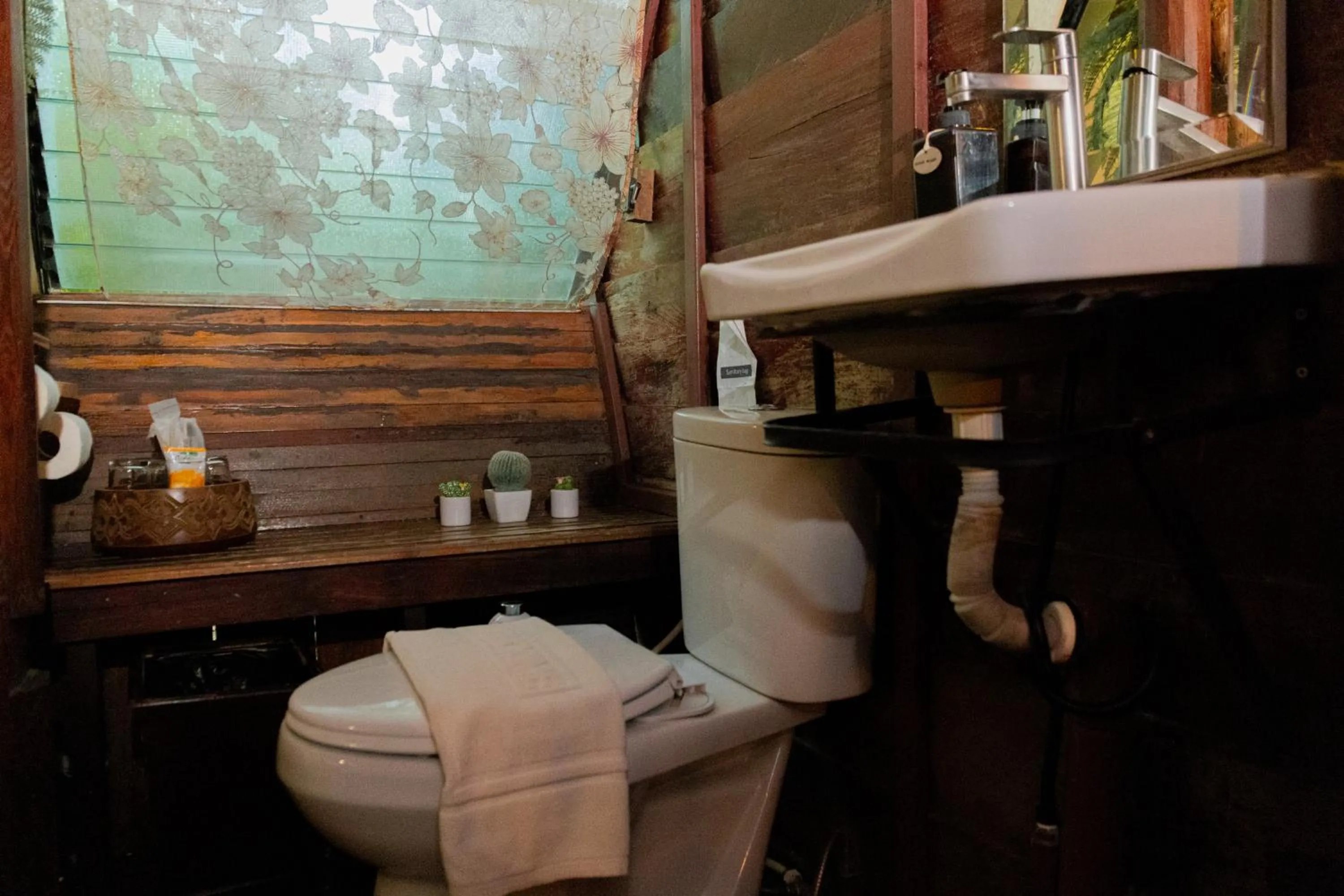 Toilet in The Antique Riverside Resort