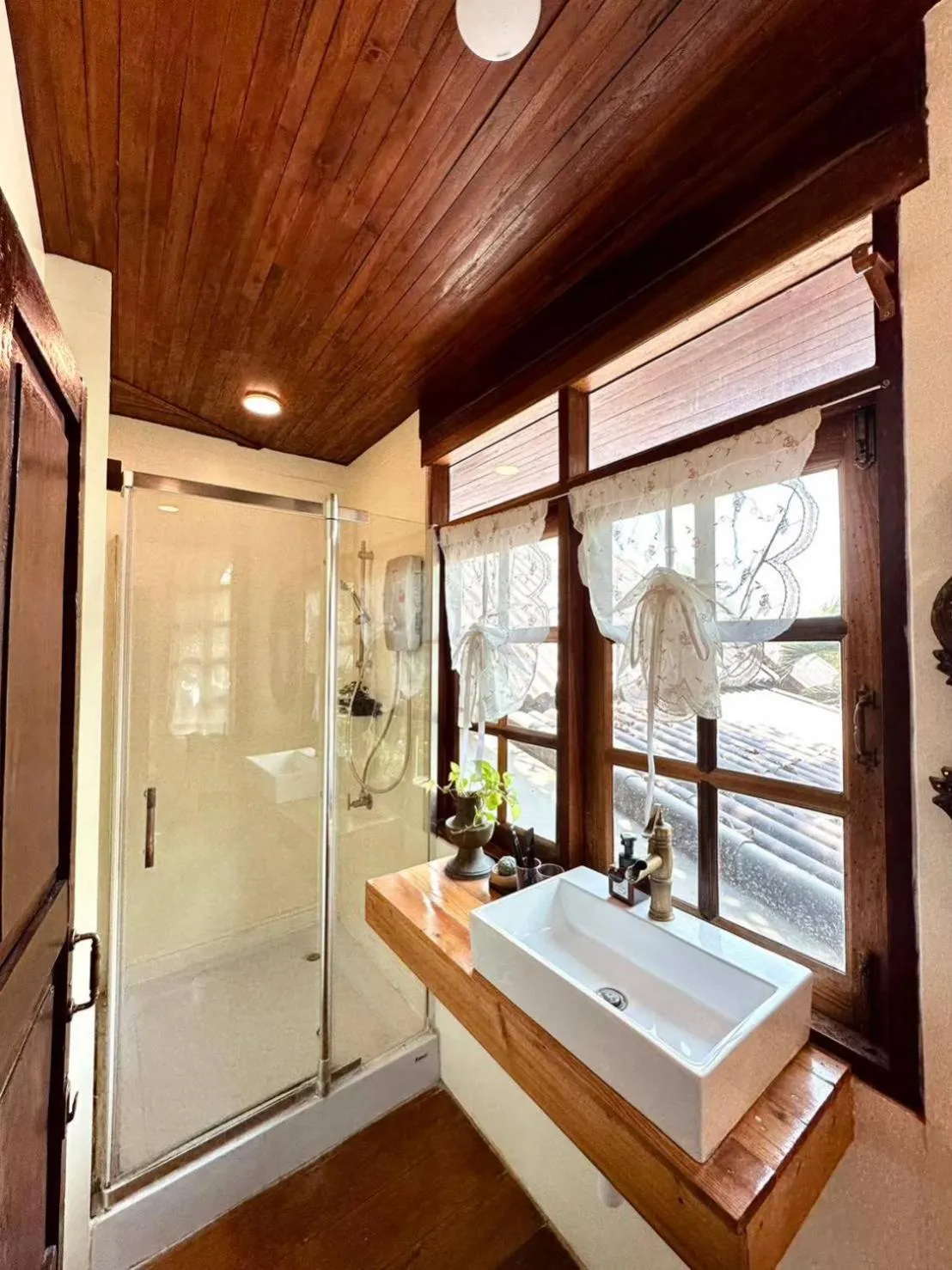 The Antique Riverside Resort