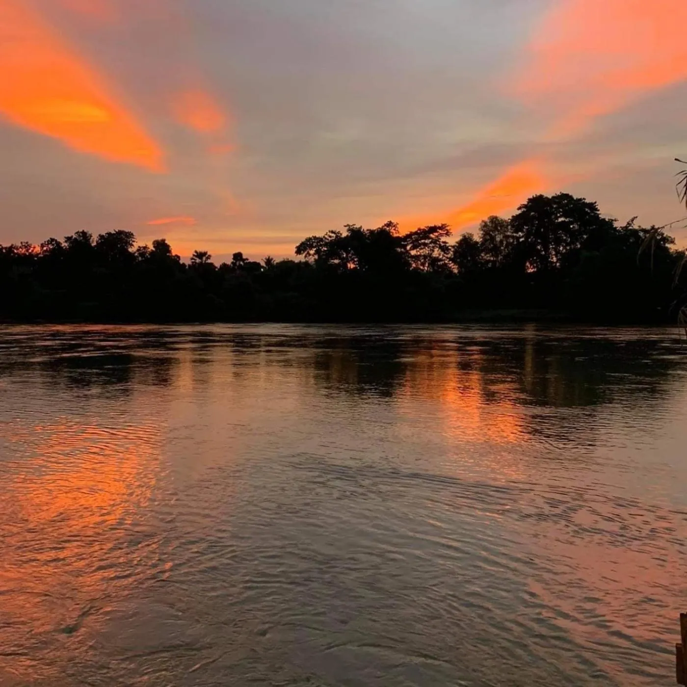 The Antique Riverside Resort