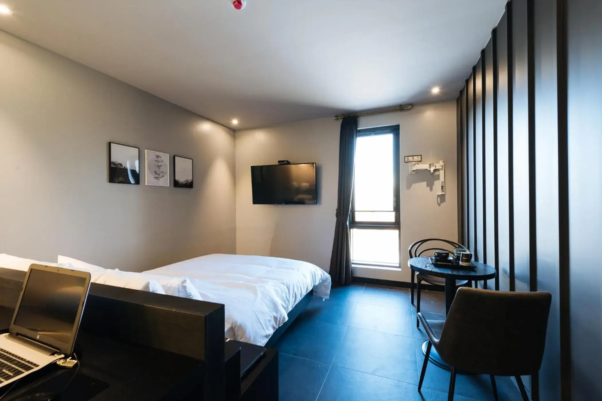 Deluxe Double Room in Boutique Hotel XYM Pyeongtaek Deluxe Double Room in Boutique Hotel XYM Pyeongtaek