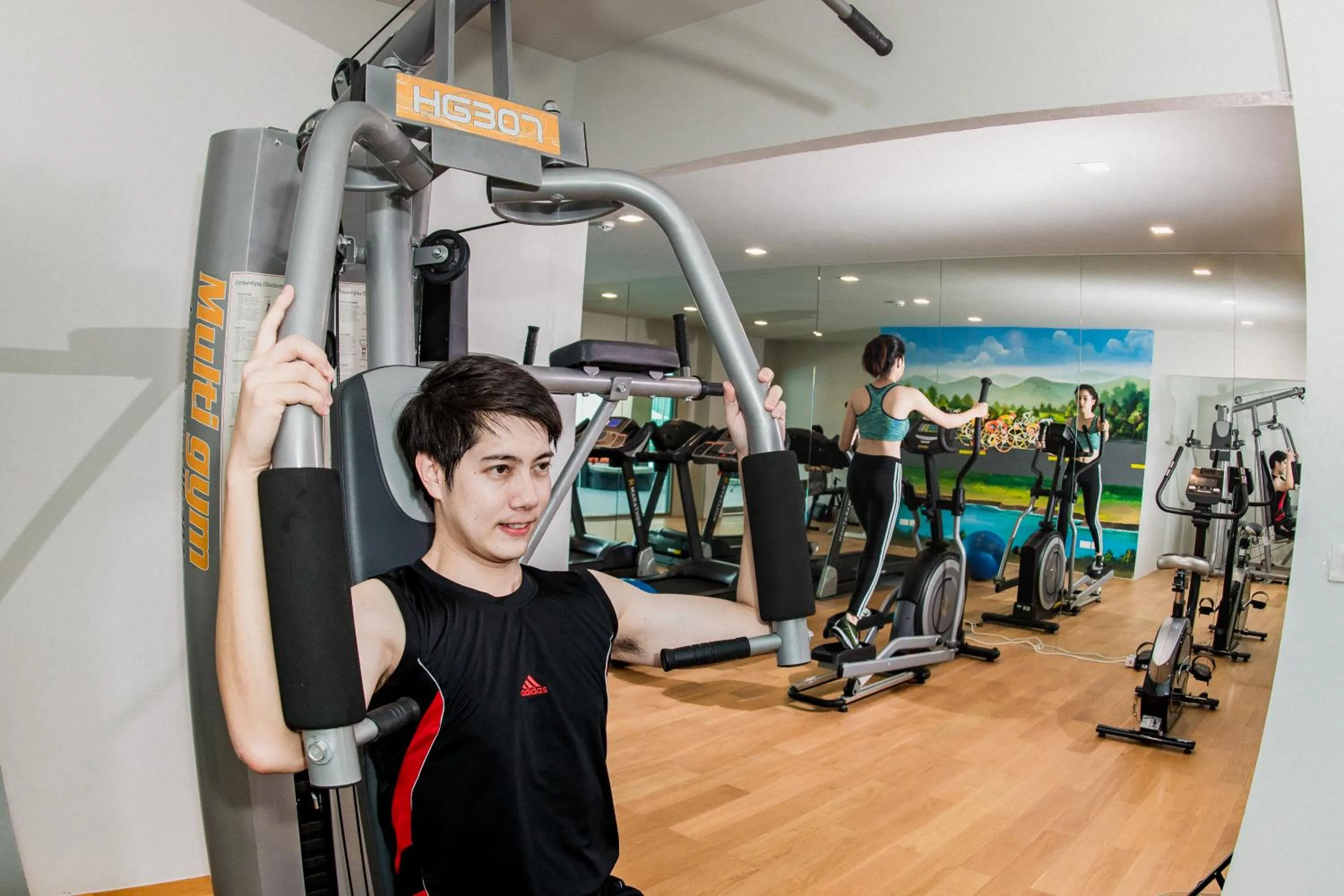 Fitness centre/facilities in The Peak