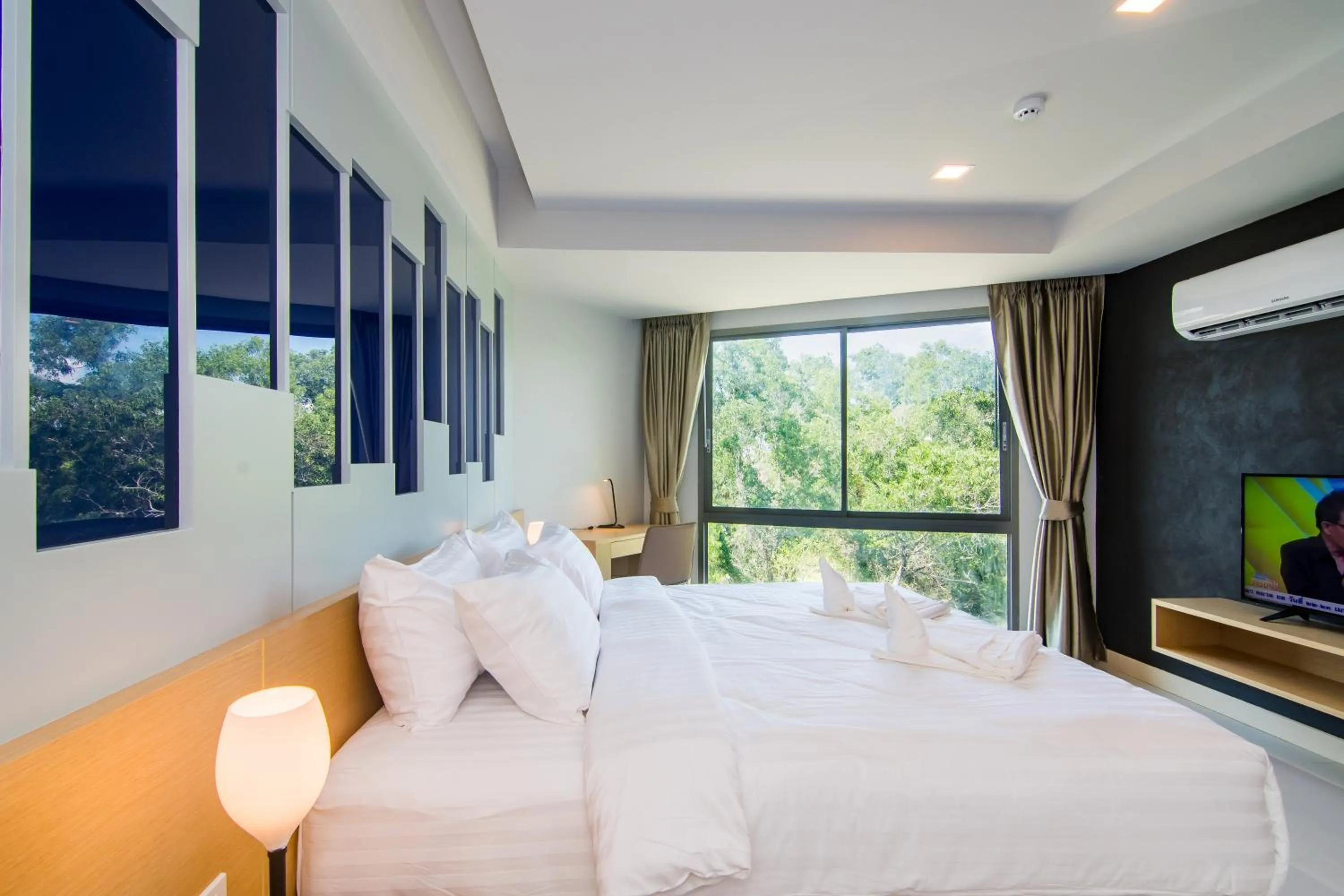 Bedroom, Bed in The Peak