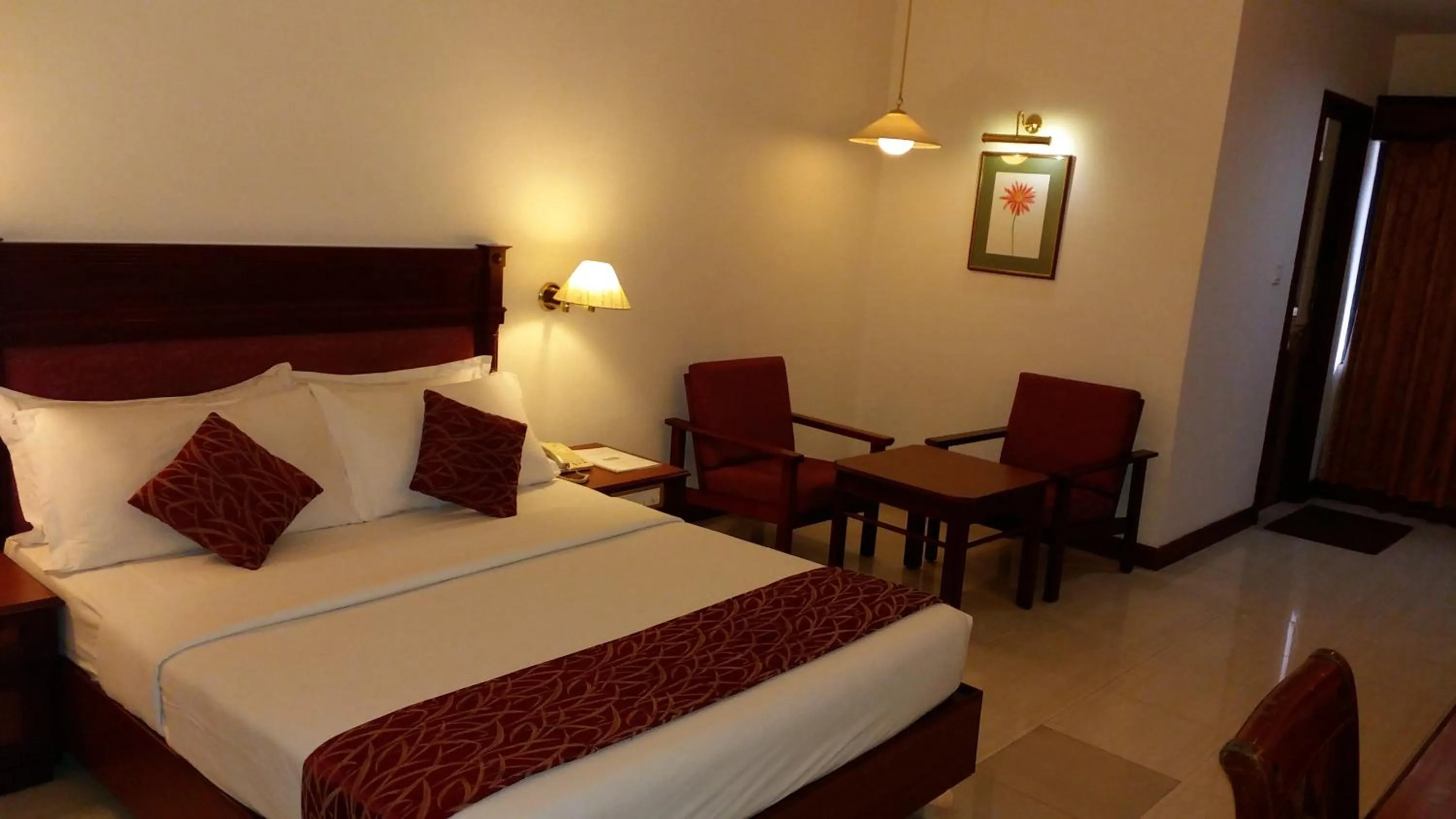 Bed in Issacs Residency