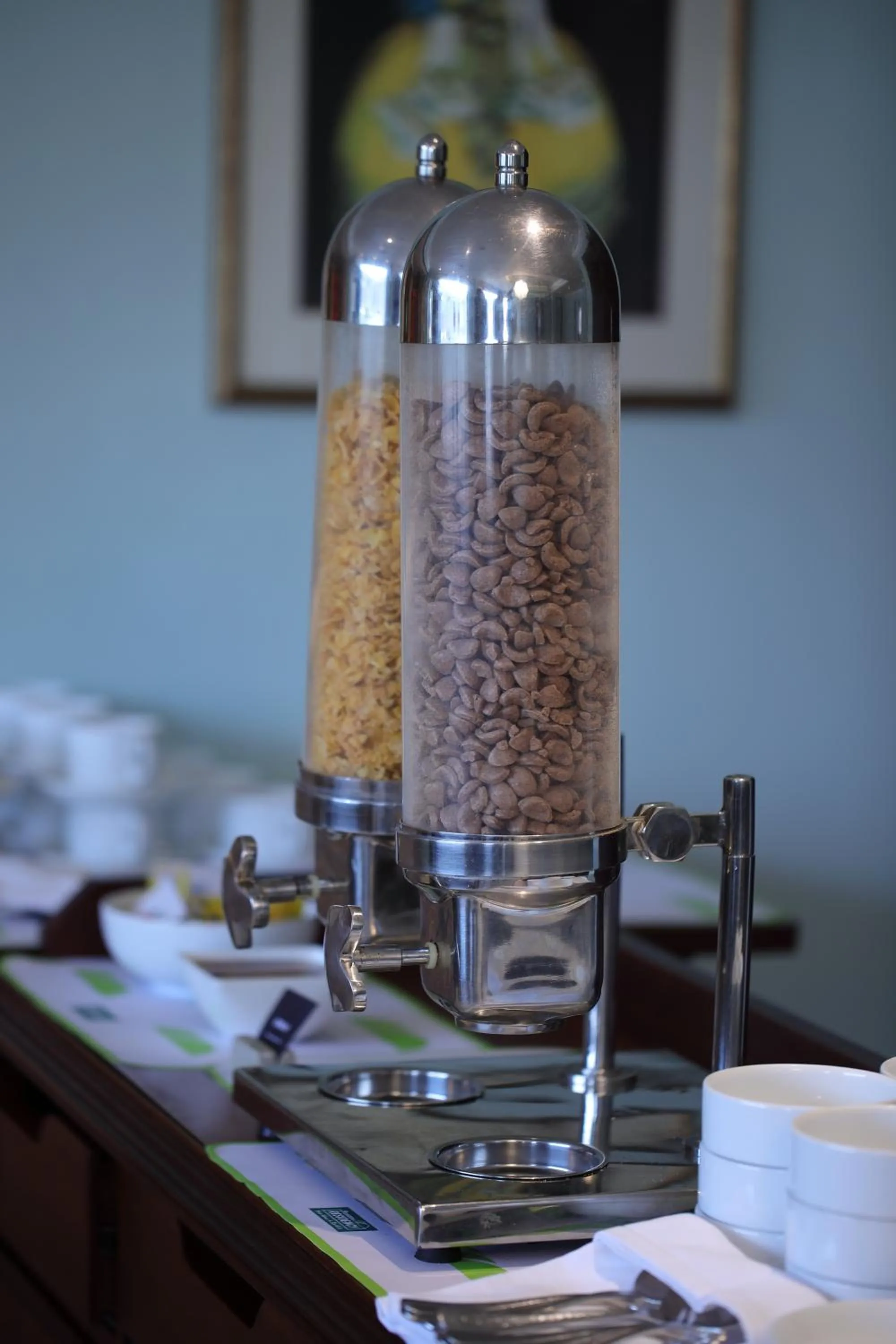 Food and drinks in Issacs Residency