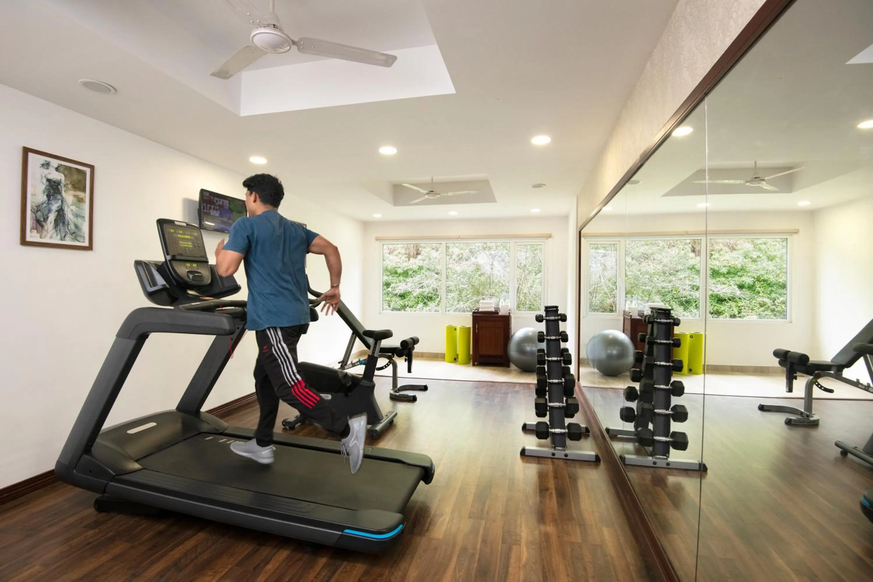 Fitness centre/facilities in Issacs Residency