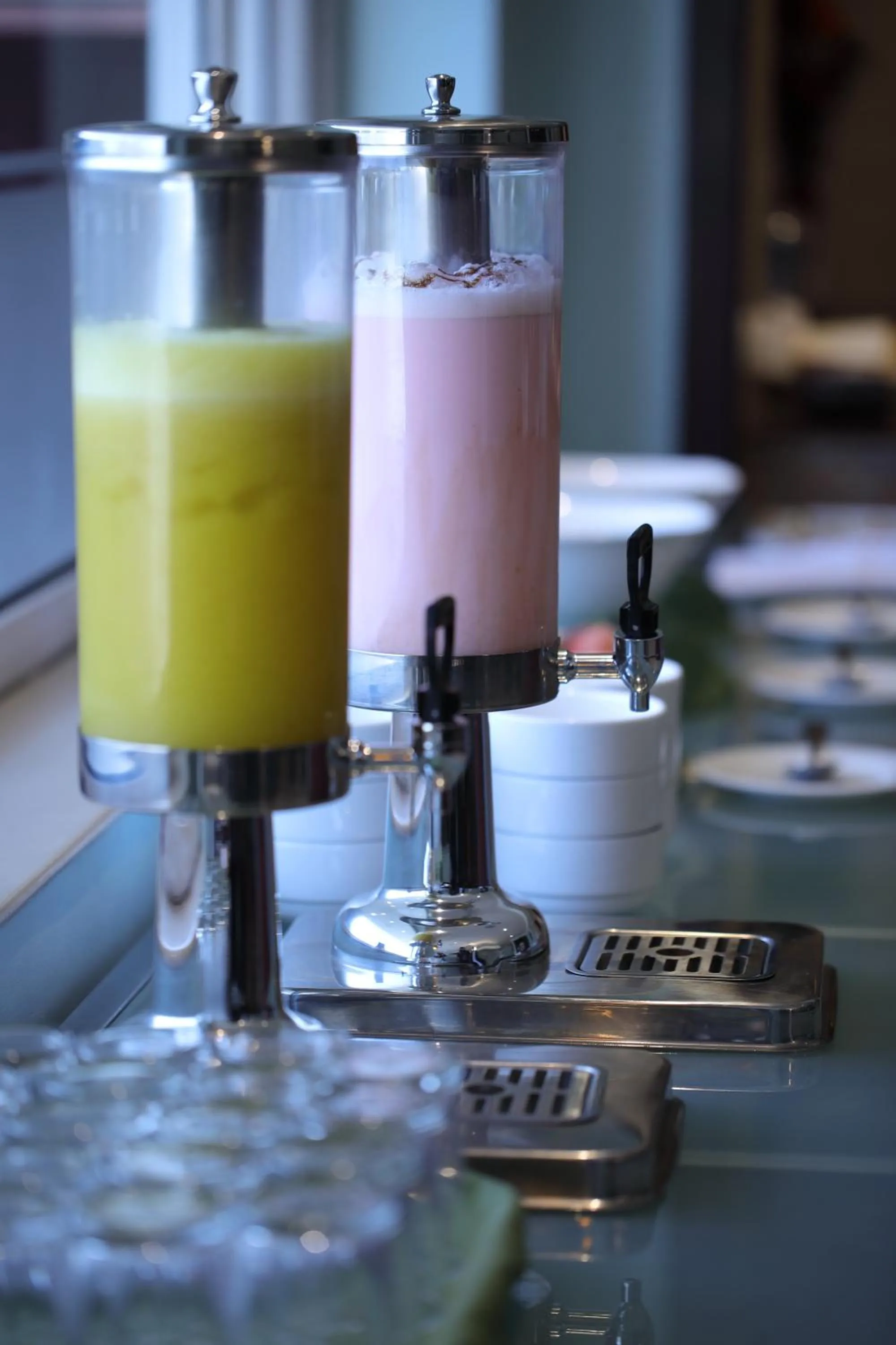 Drinks in Issacs Residency