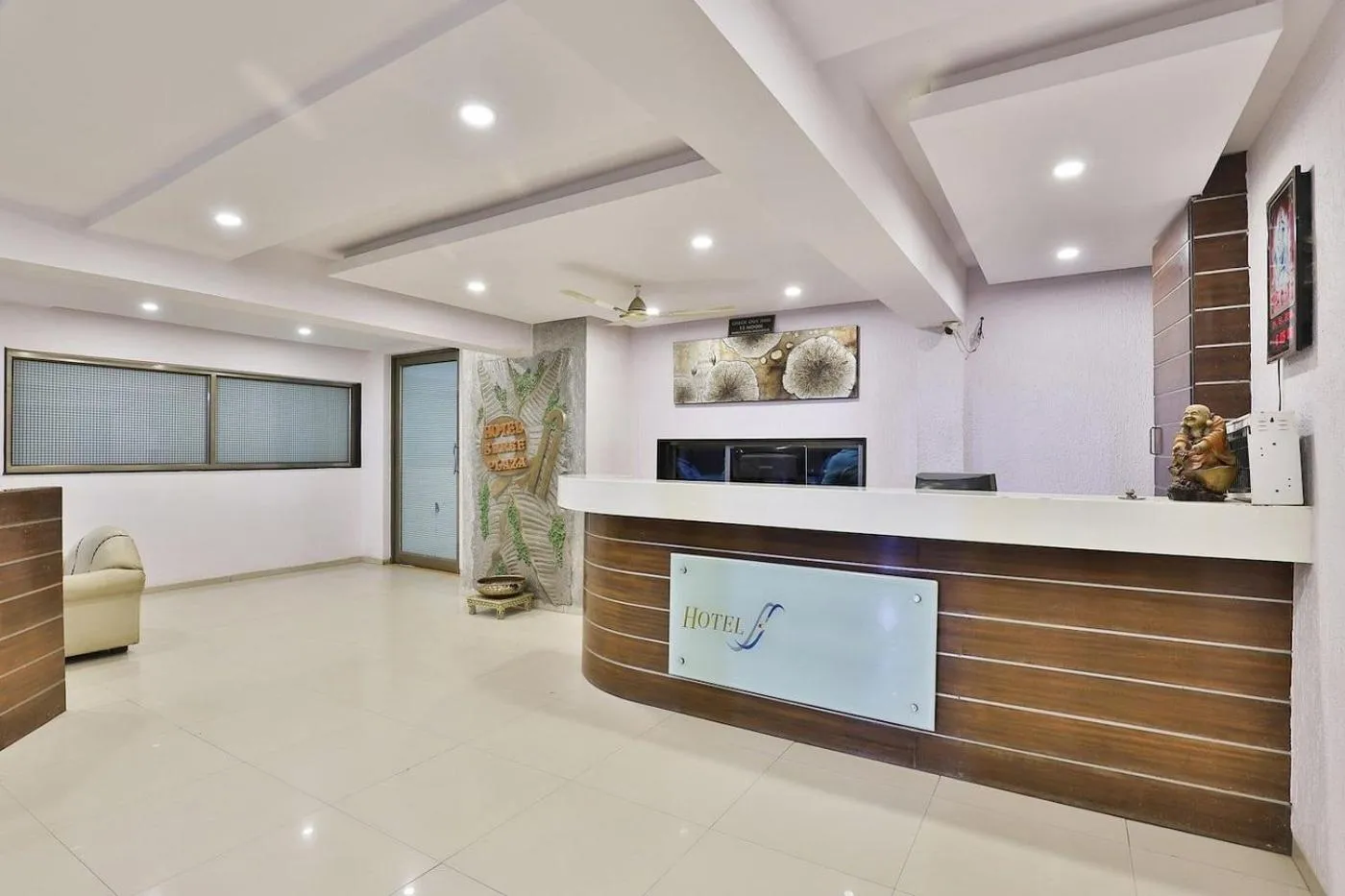 Lobby or reception in VITS Select Bharuch