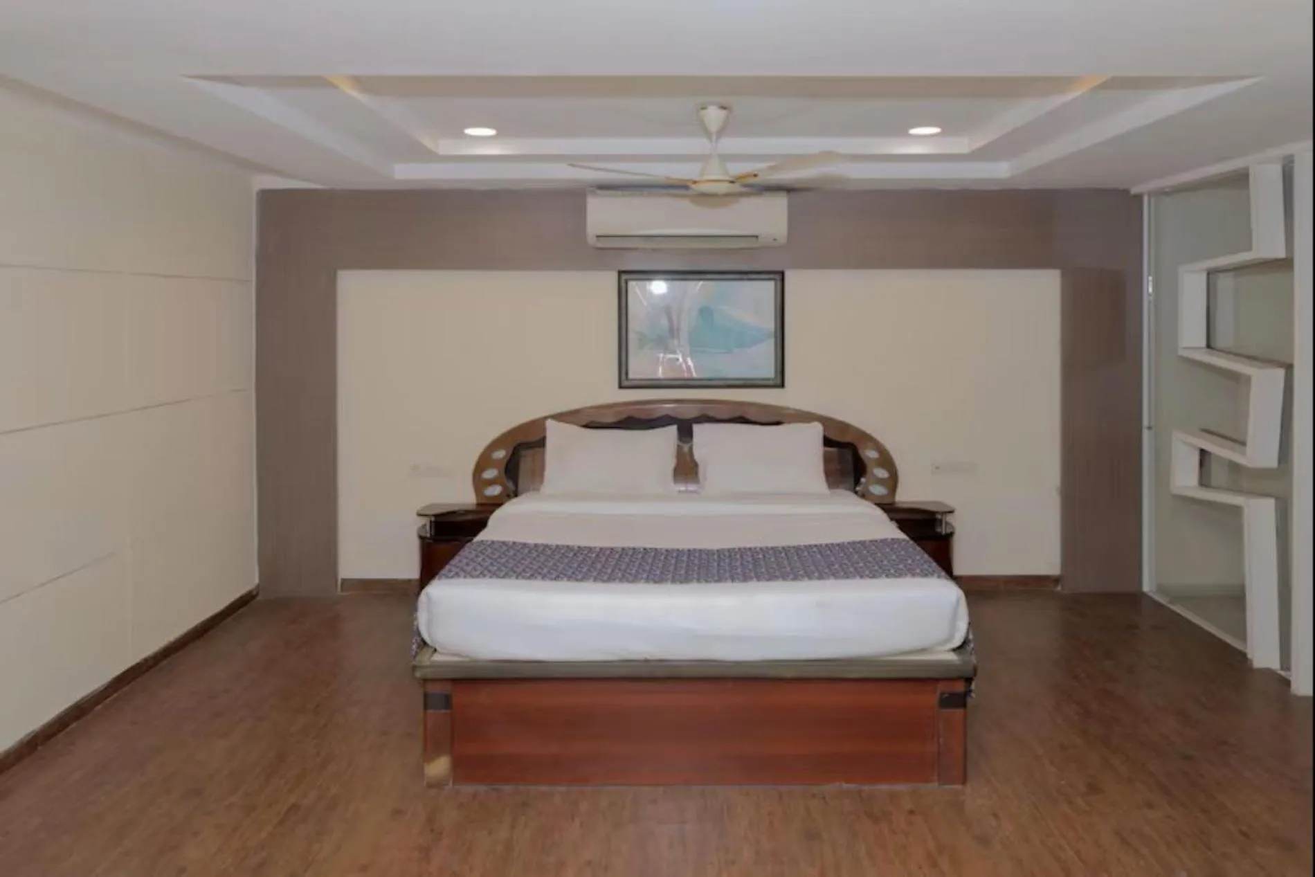 Bed in VITS Select Bharuch