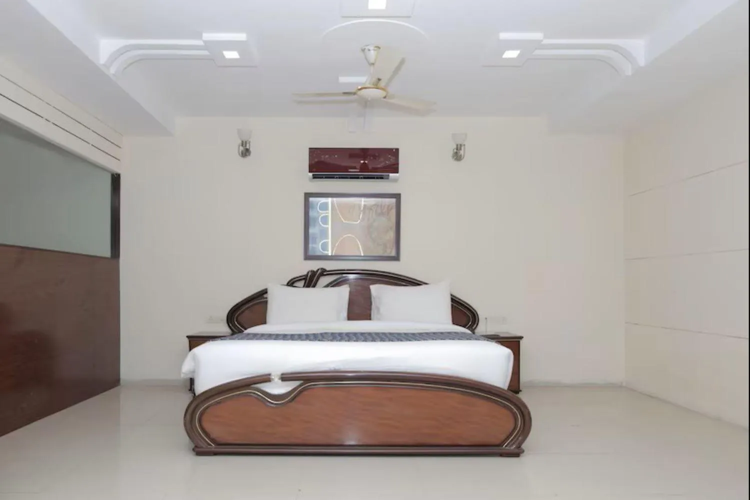 Bed in VITS Select Bharuch