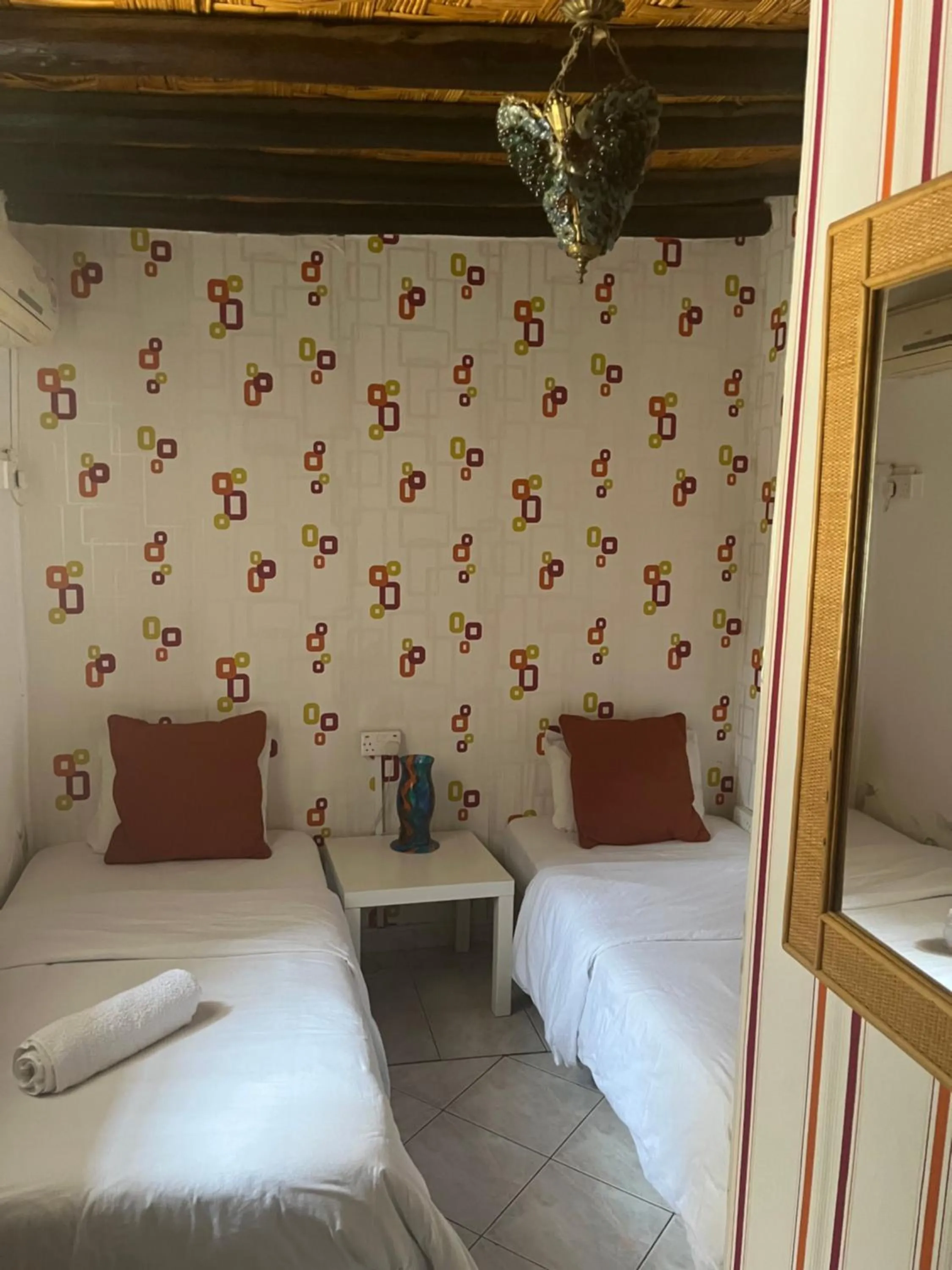 Bed in Villa Thermopilon