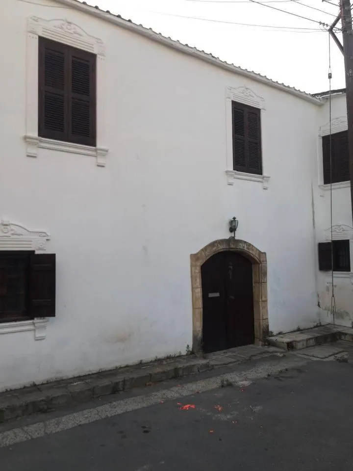 Property building in Villa Thermopilon