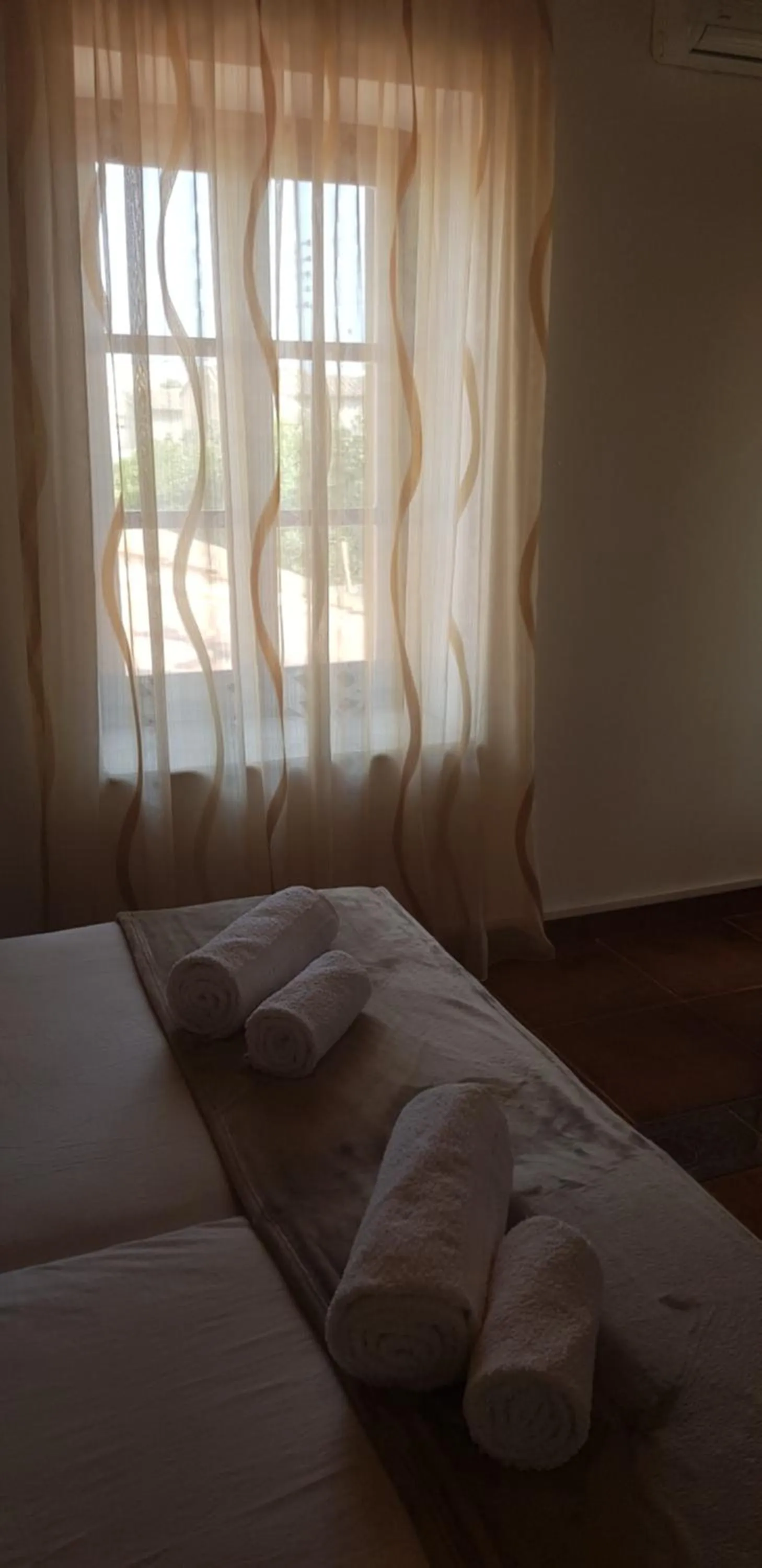 Bed in Villa Thermopilon